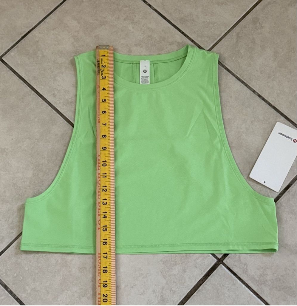 Lululemon LULULEMON MUSCLE LOVE CROP TANK TOUGH GREEN SCGL SIZE 8 NWT Size M / US 6-8 / IT 42-44 - 4 Thumbnail