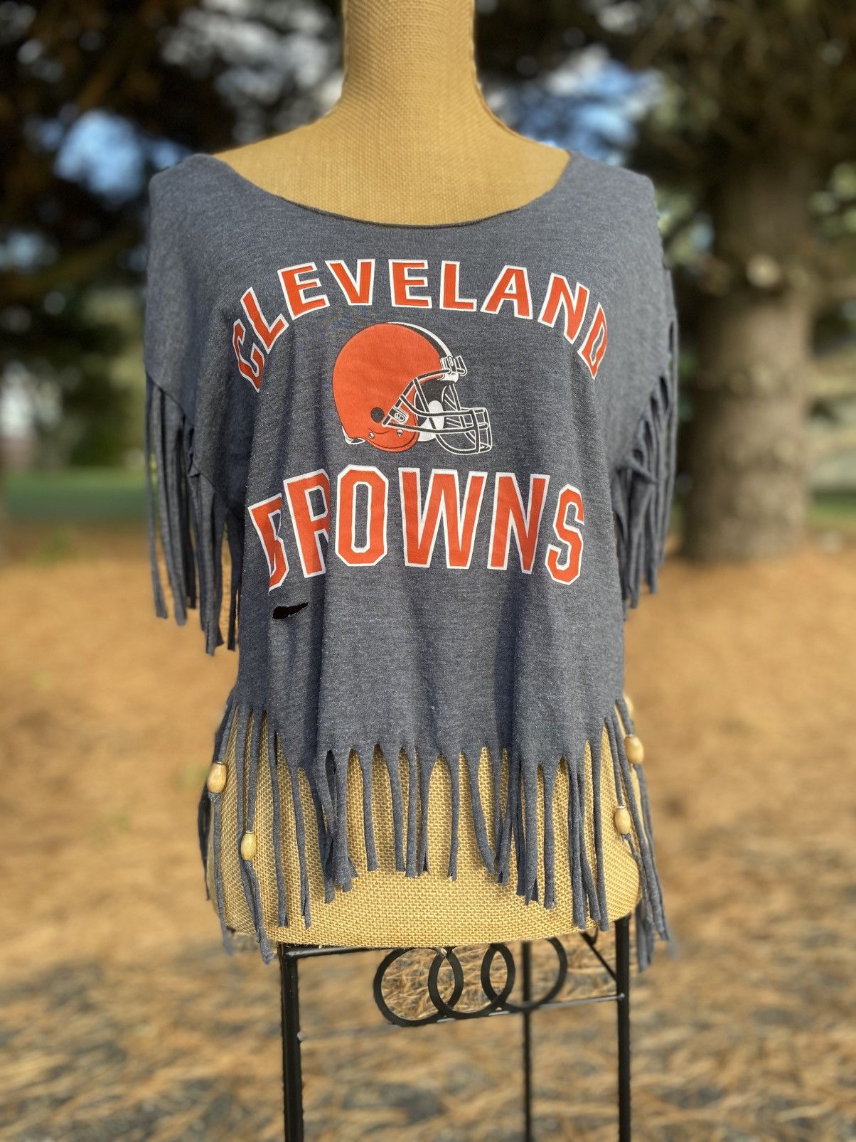 Other Handcrafted Cleveland Browns Football Distressed Tee Size XL Size XL / US 12-14 / IT 48-50 - 1 Thumbnail