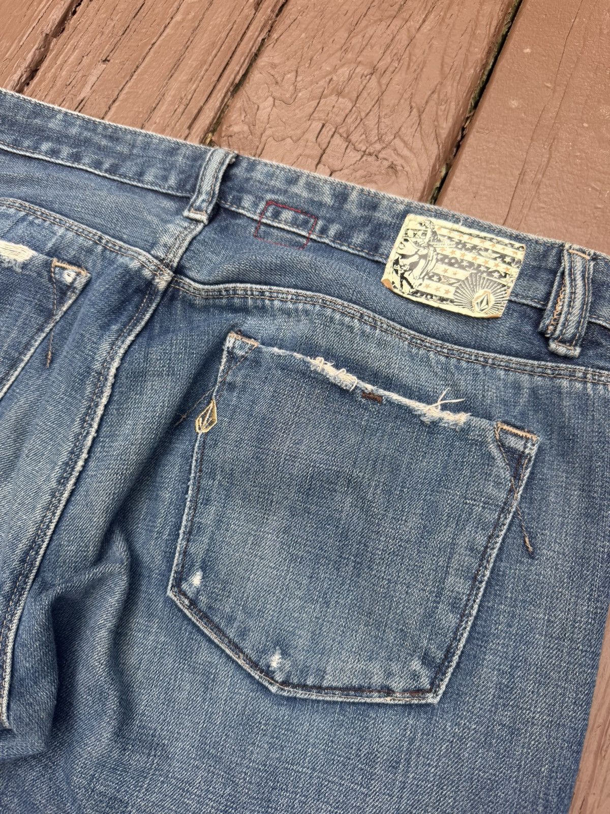 Volcom VTG Volcom Jeans Straight Boot 36 distress faded skate patch Size US 36 / EU 52 - 3 Thumbnail