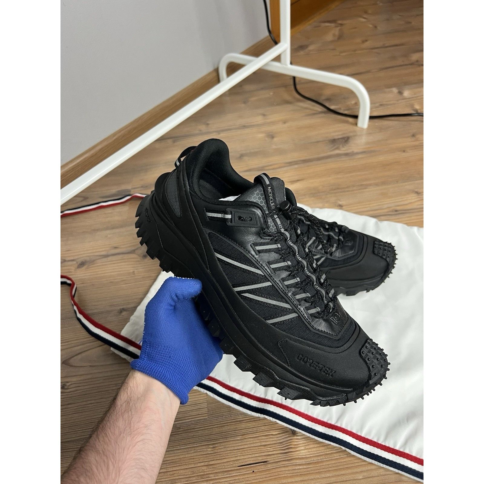 Moncler NWOB Moncler Trailgrip GTX Men`s Black Waterproof Sneakers Size US 10.5 / EU 43-44 - 4 Thumbnail