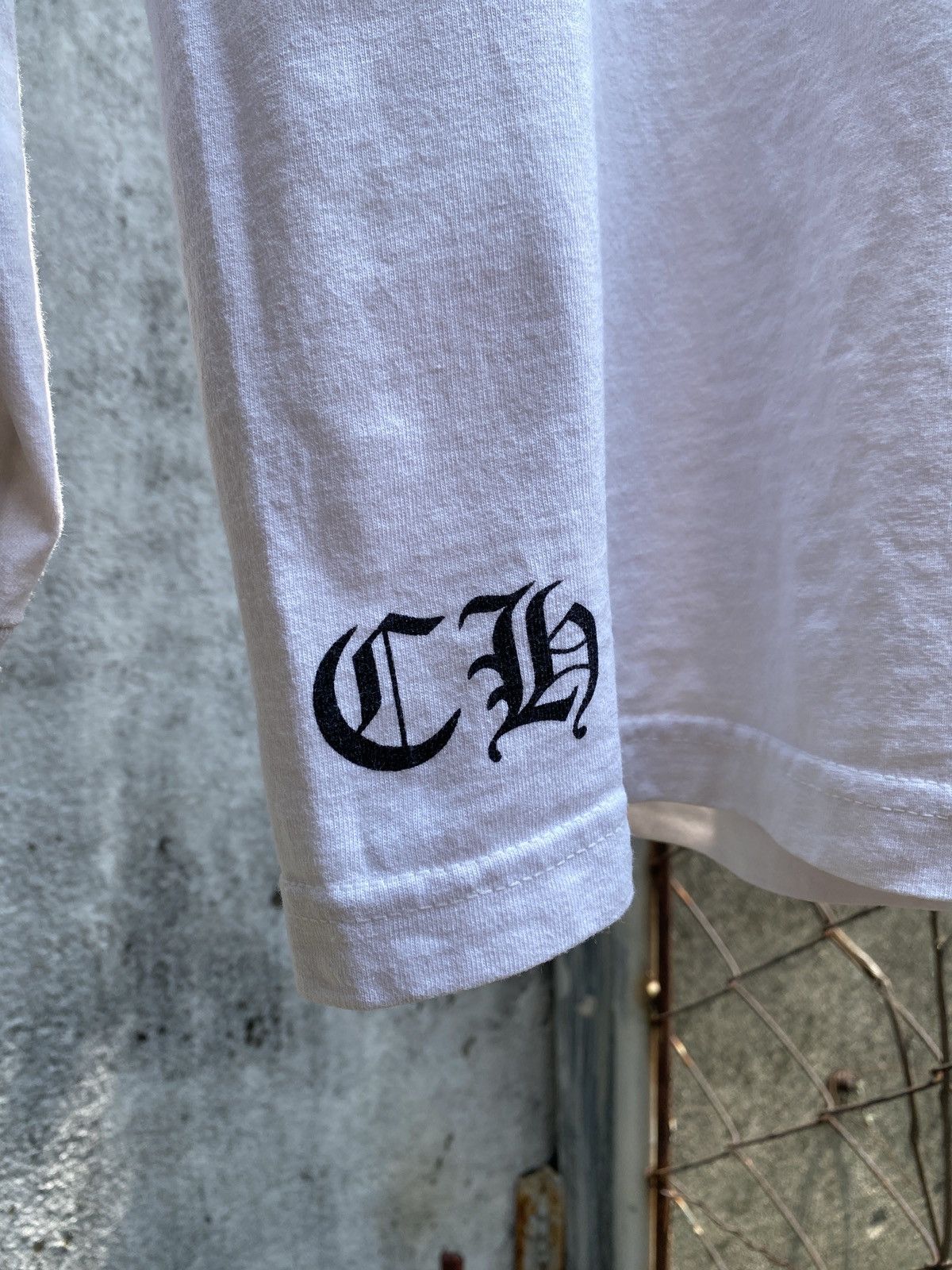Chrome Hearts 2000s VINTAGE CHROME HEARTS USA SCRIPT CROSSES LONG SLEEVES Size US S / EU 44-46 / 1 - 3 Thumbnail