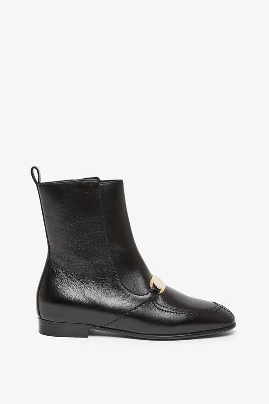 Salvatore Ferragamo o1s1rm0126 Elmira Ankle Boots in Black Size US 10 / IT 40 - 1 Thumbnail