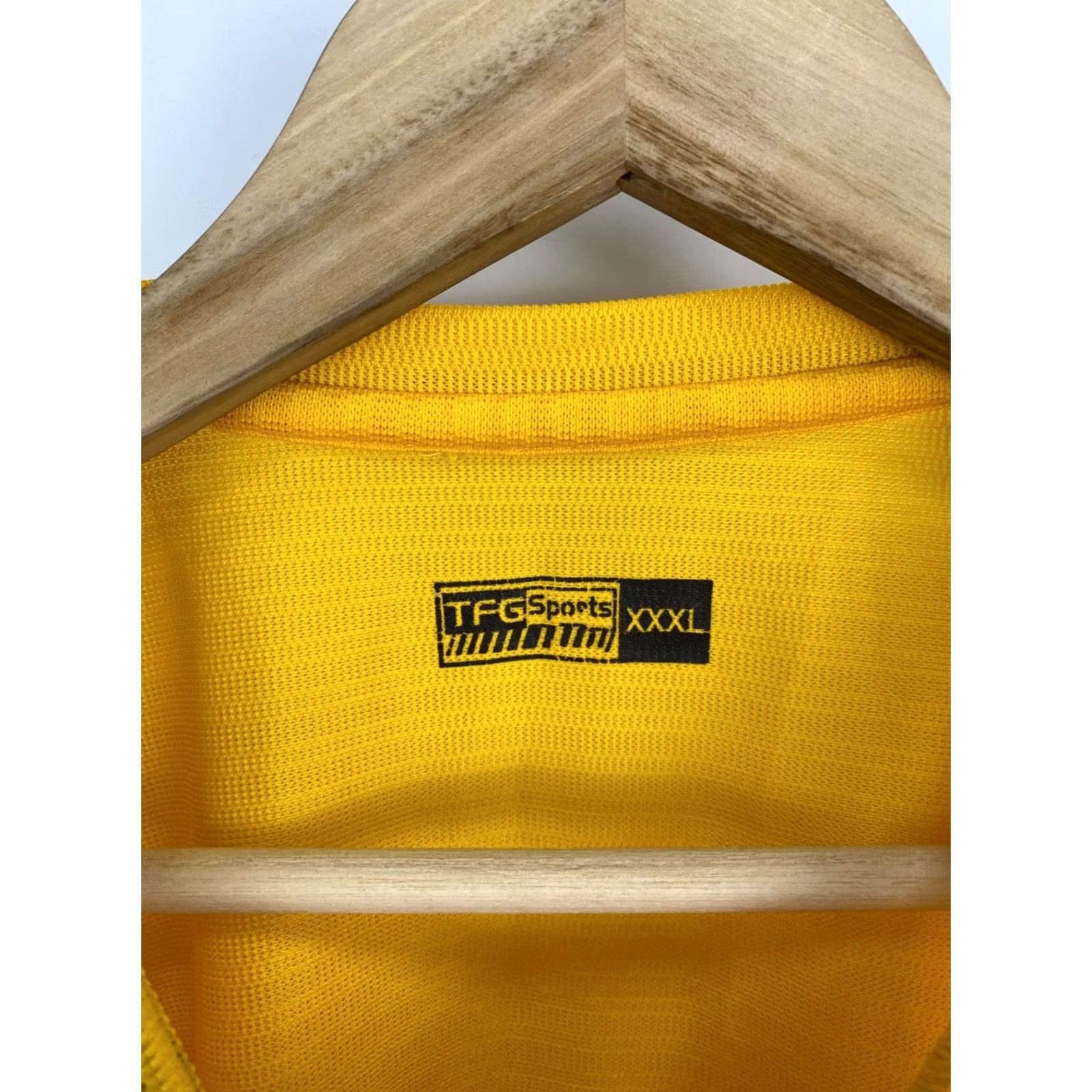 Etro VINTAGE Bristol City Soccer Jersey TFG Yellow 90s XXL Mens Short Sleeve Shirt Retro 2XL/3XL Size US XXL / EU 58 / 5 - 7 Thumbnail