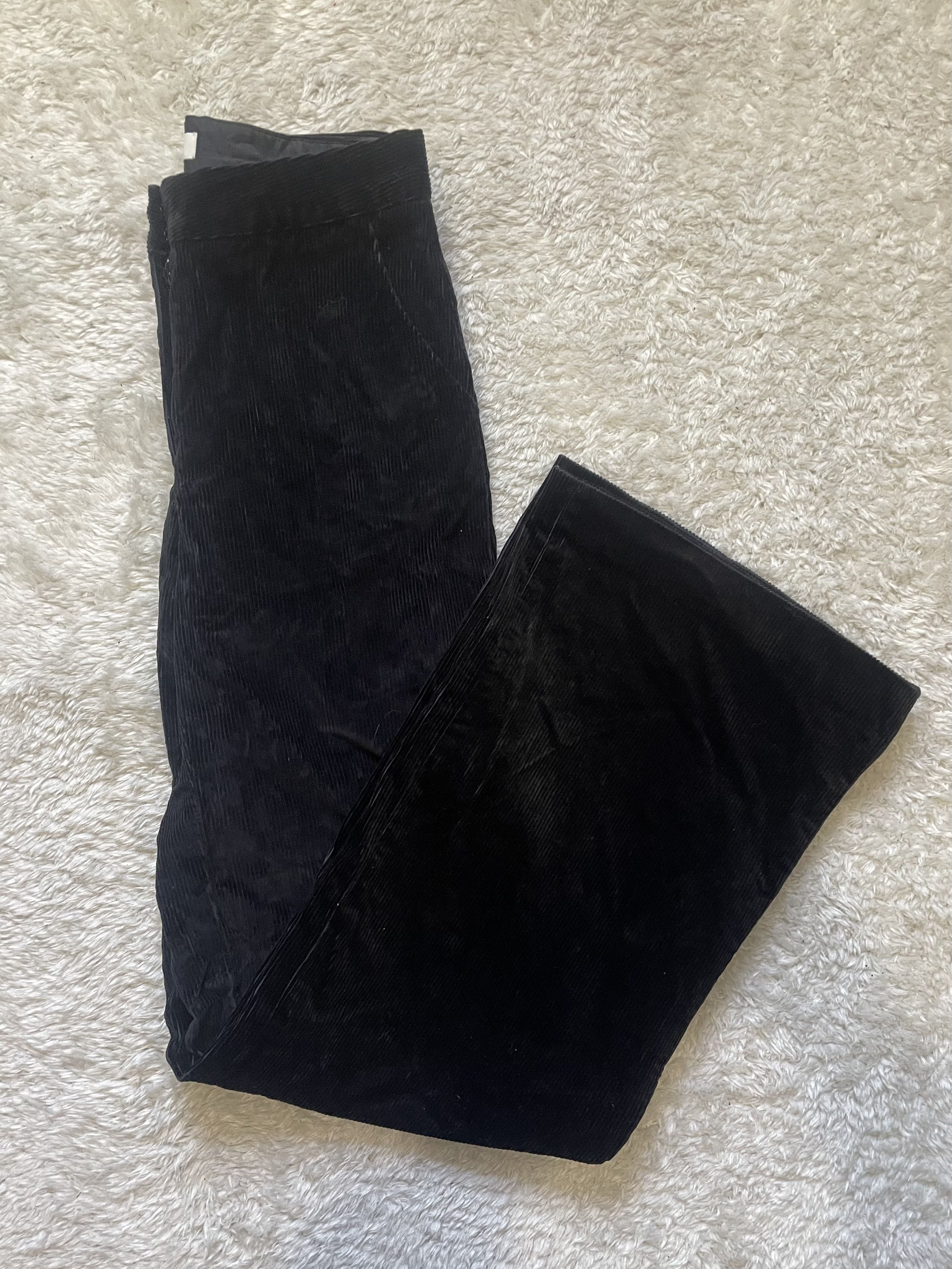 Aritzia Black Corduroy Wide Leg Pants Size 25" / US 0 / IT 36 - 1 Thumbnail
