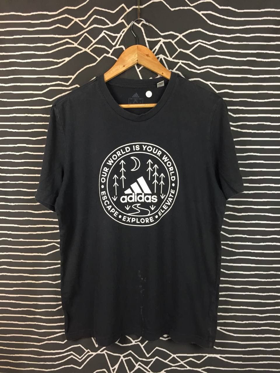 Adidas Adidas Our World Is Your World Explore Nature Graphic Tee Size US L / EU 52-54 / 3 - 1 Thumbnail