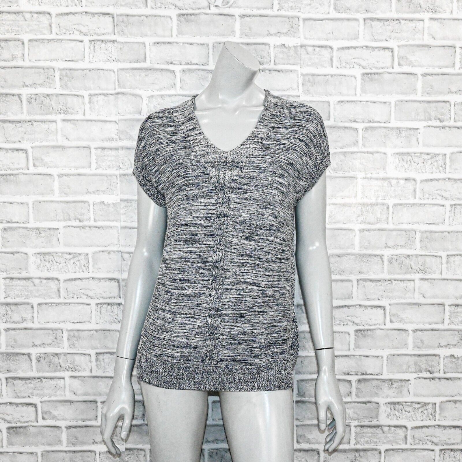 Vince VINCE Vneck Cotton blend knit Cap sleeve Sweater top Grey Size XS / US 0-2 / IT 36-38 - 1 Thumbnail
