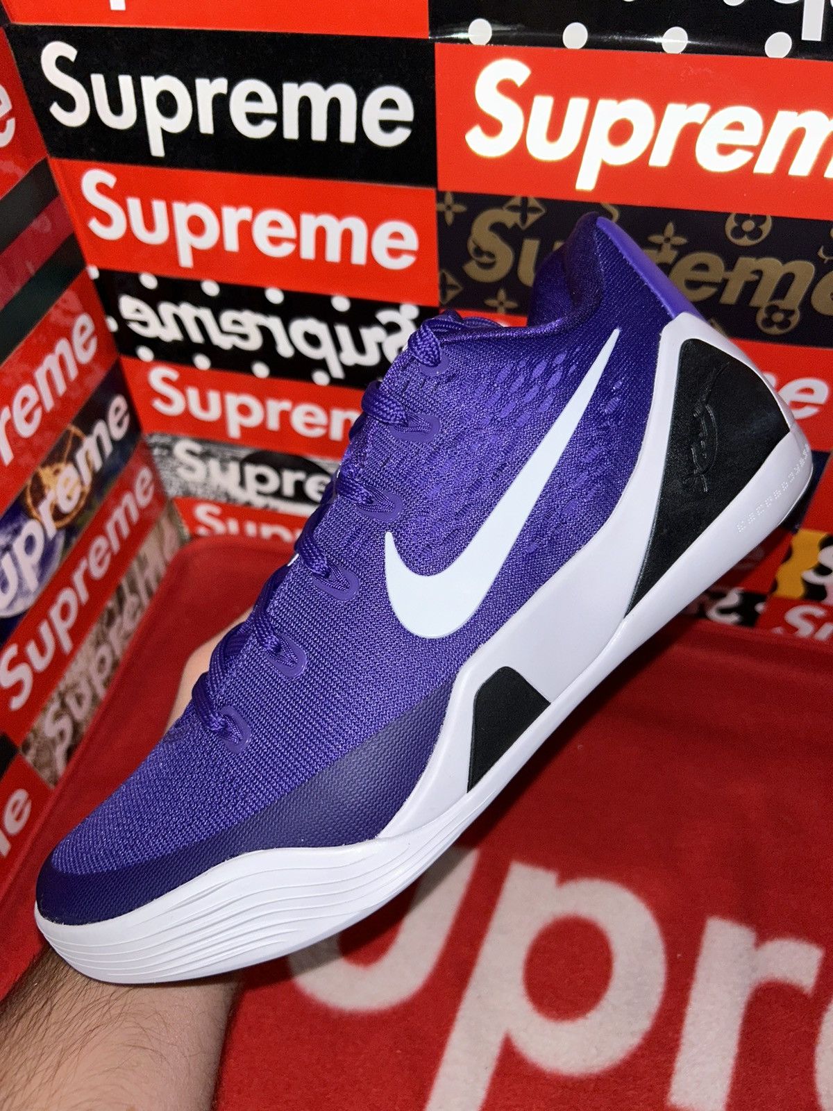Nike Nike Kobe 9 Elite Low EM TB Court Purple IH5095-500 10 NEW Size US 10 / EU 43 - 6 Thumbnail