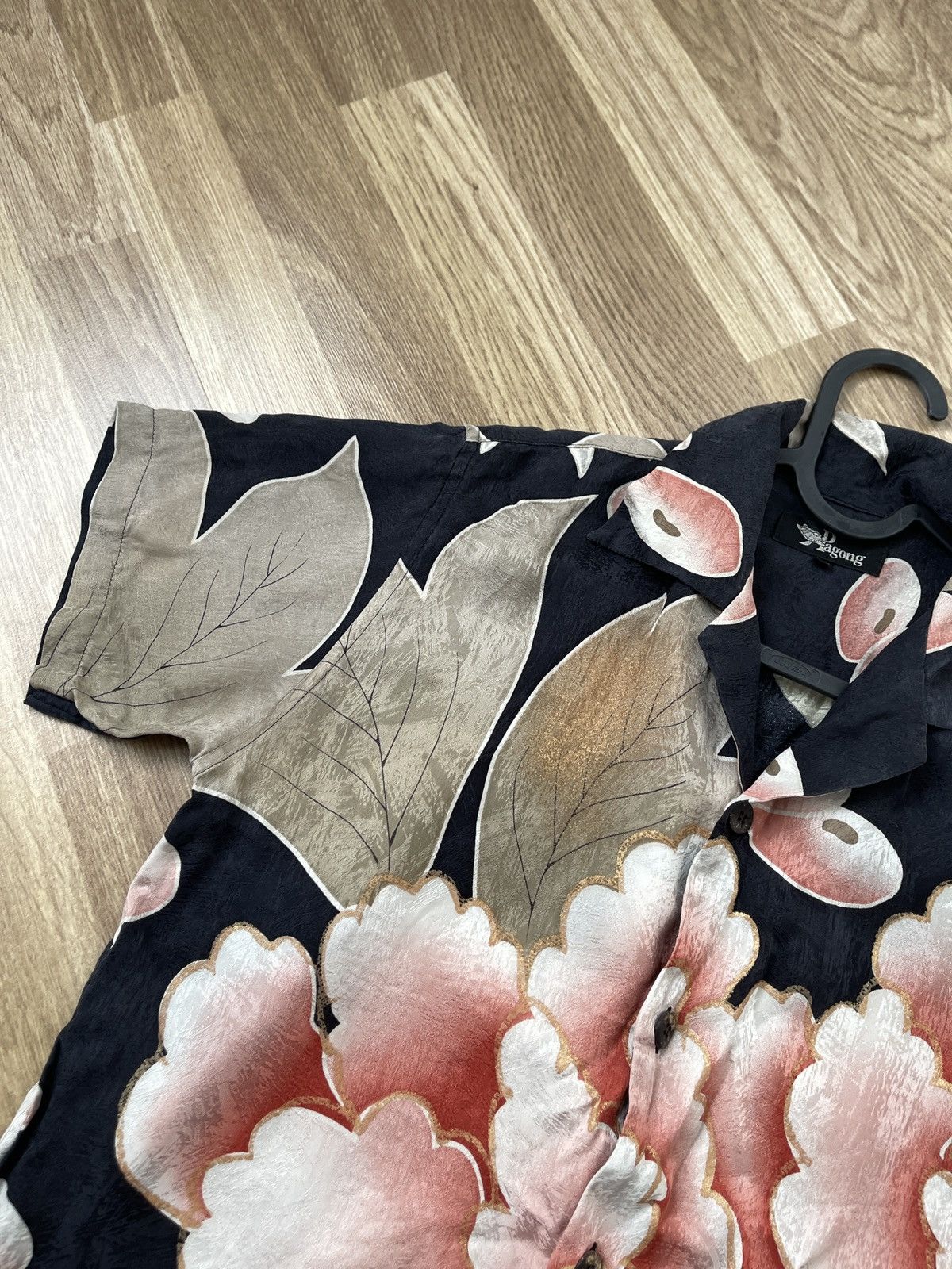 Other Pagong Aloha Shirt Women’s Japanese Floral Print 100% silk Size S / US 4 / IT 40 - 4 Thumbnail