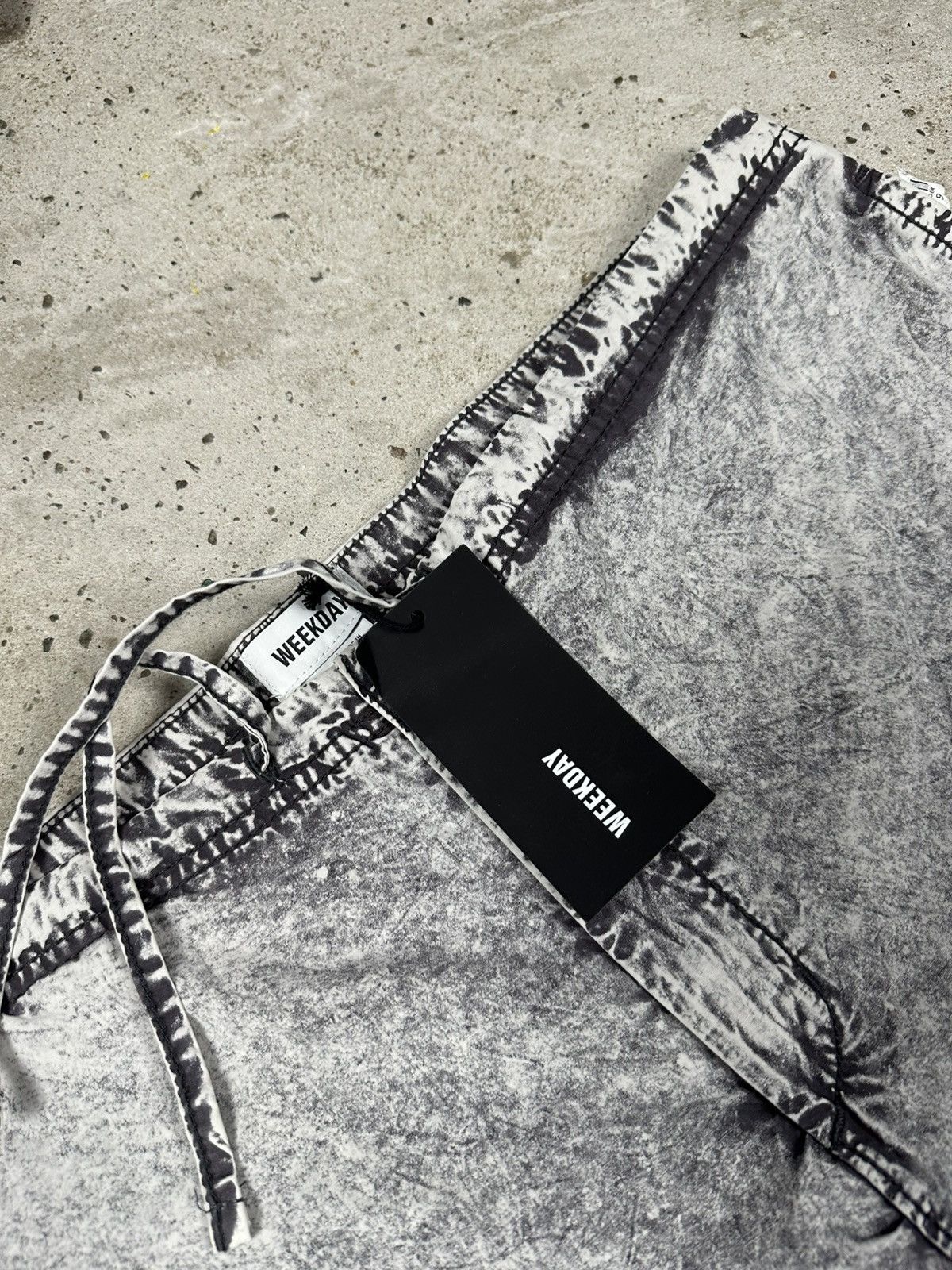 Weekday DSWT Weekday Parachute Loose Baggy Cargo Trousers Pants Size US 32 / EU 48 - 8 Thumbnail