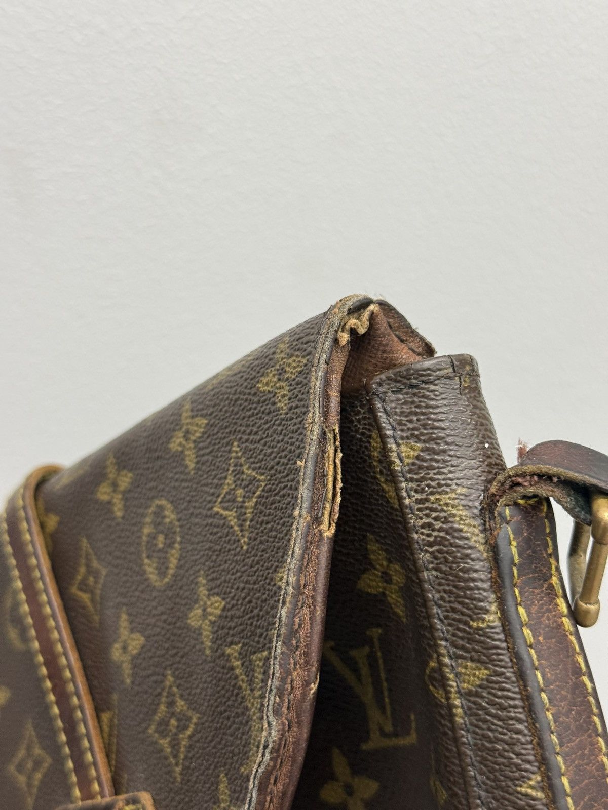 Louis Vuitton Vintage 1988 Louis Vuitton Monogram Leather Bag Size ONE SIZE - 13 Thumbnail