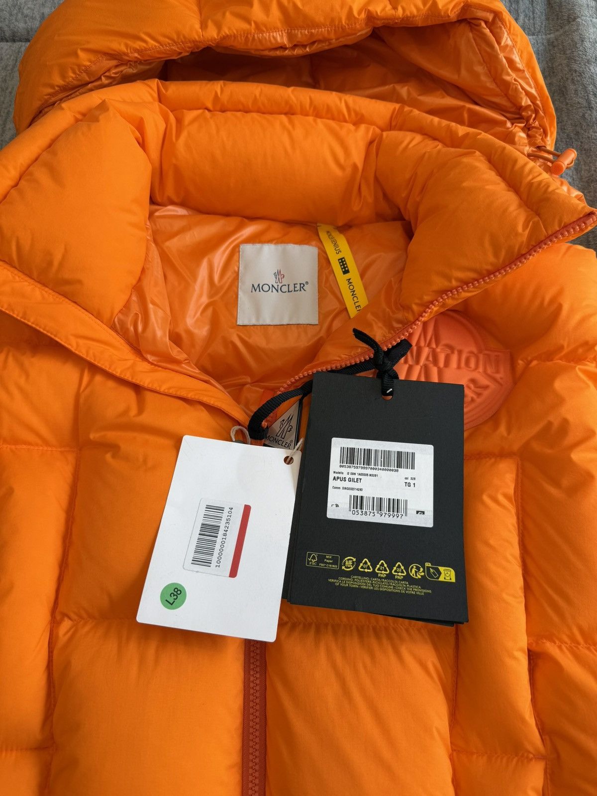 Moncler Moncler Vest Size US S / EU 44-46 / 1 - 5 Thumbnail