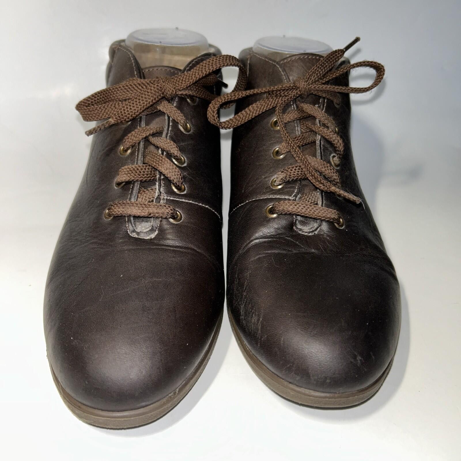 Other Softspots Women’s USA Brown Leather Chukka Size 8W Booties Size US 8 / IT 38 - 2 Thumbnail