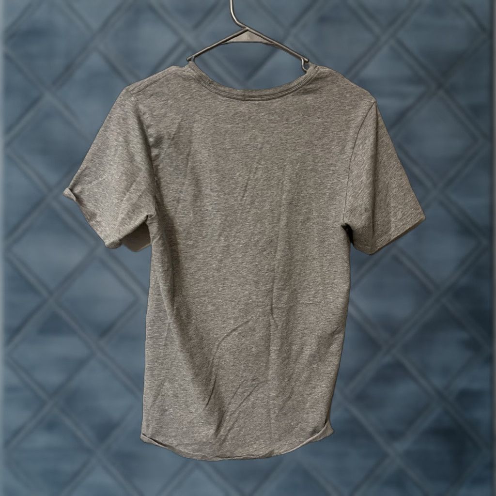 Nike Nike Graphic Logo Tee T Shirt Mens Size Small Gray Gym Training Workout Size US S / EU 44-46 / 1 - 1 Thumbnail