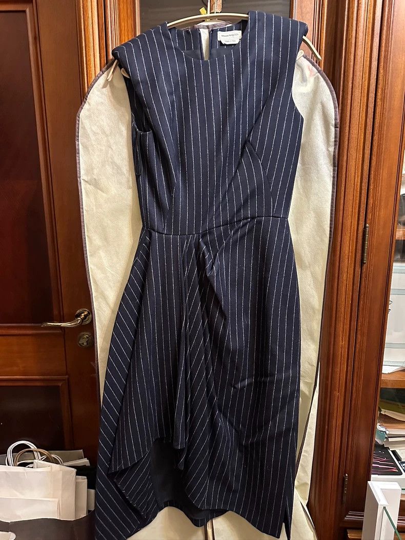 Alexander McQueen Alexander McQUEEN size 38 Vertical striped wool dress 2505 Size XS / US 0-2 / IT 36-38 - 7 Thumbnail