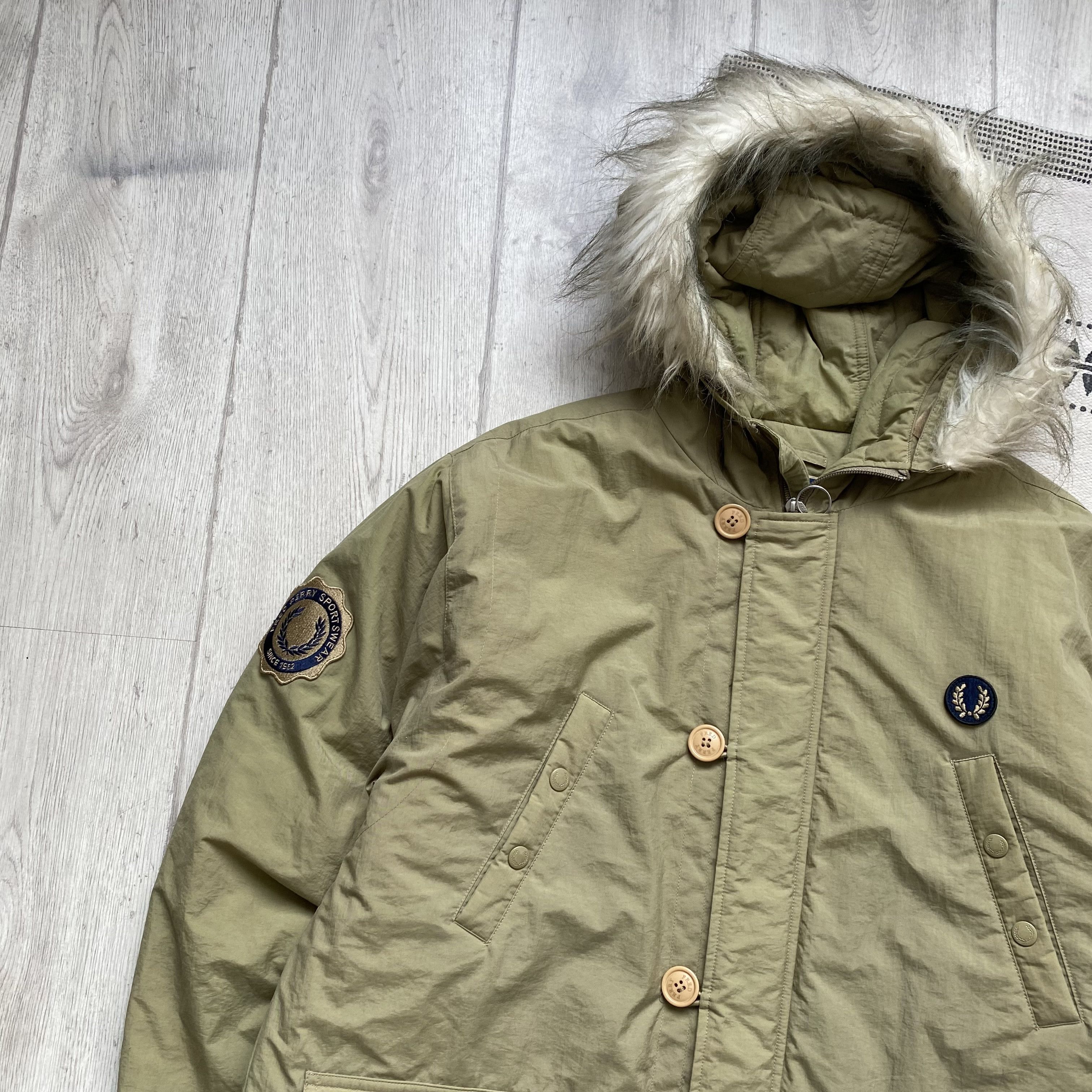 Fred Perry 80-90s Fred Perry Vintage parka puffer jacket sun faded Size US M / EU 48-50 / 2 - 3 Thumbnail