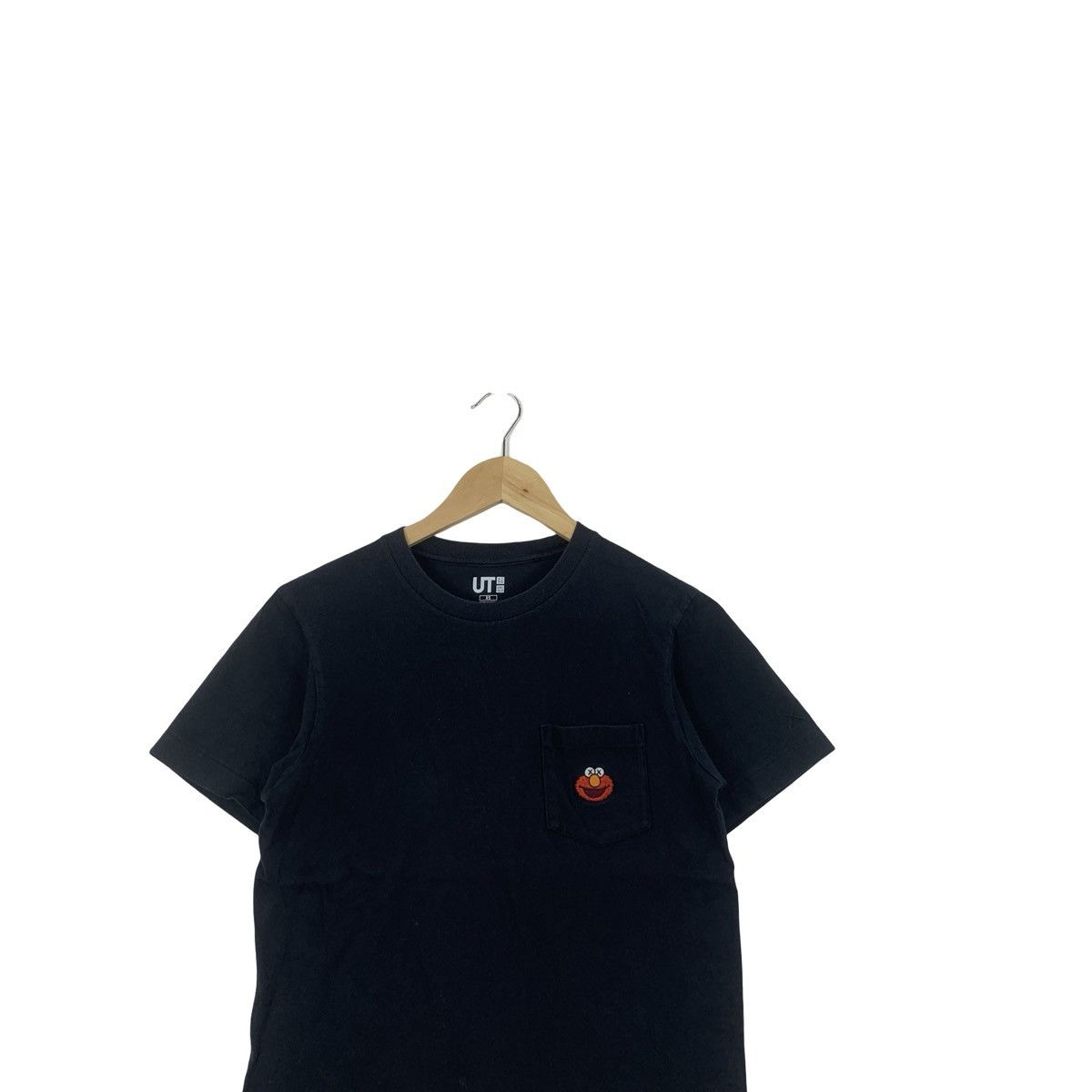 Kaws KAWS x UNIQLO Sesame Street Companion Collection Tee Shirt Size US XS / EU 42 / 0 - 2 Thumbnail