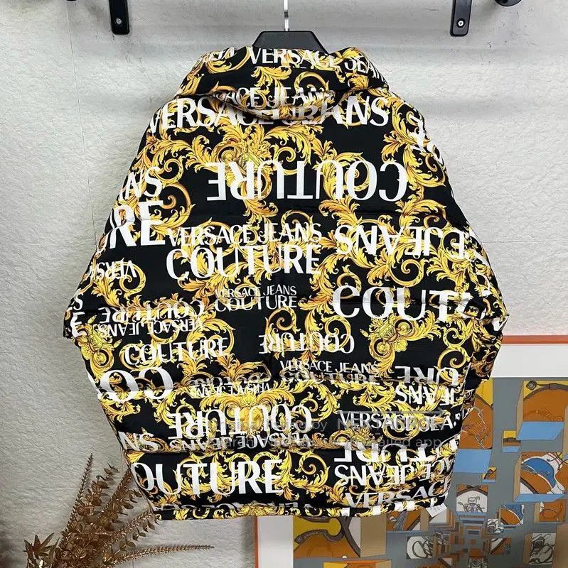 Versace Versace Black and Gold Puffer Jacket . Size US M / EU 48-50 / 2 - 2 Thumbnail