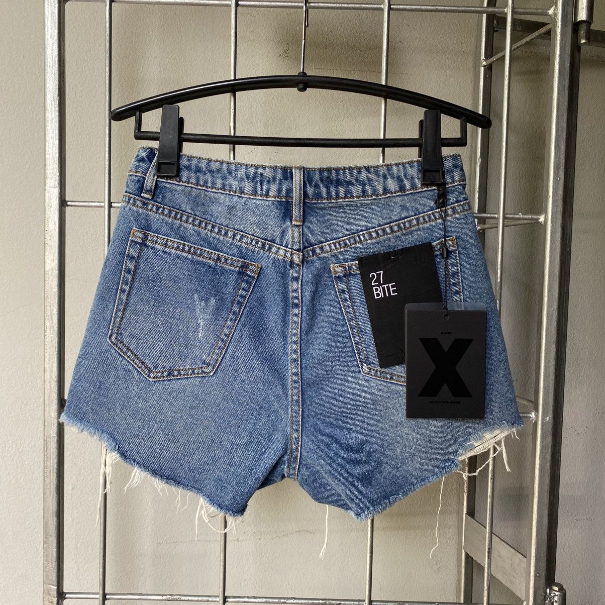 Alexander Wang ALEXANDER WANG High-Waisted Jean Shorts Size 29" - 1 Thumbnail