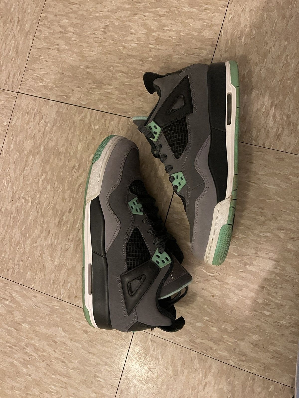 Jordan Brand Green glow 4s Size US 6.5 / EU 39-40 - 2 Thumbnail