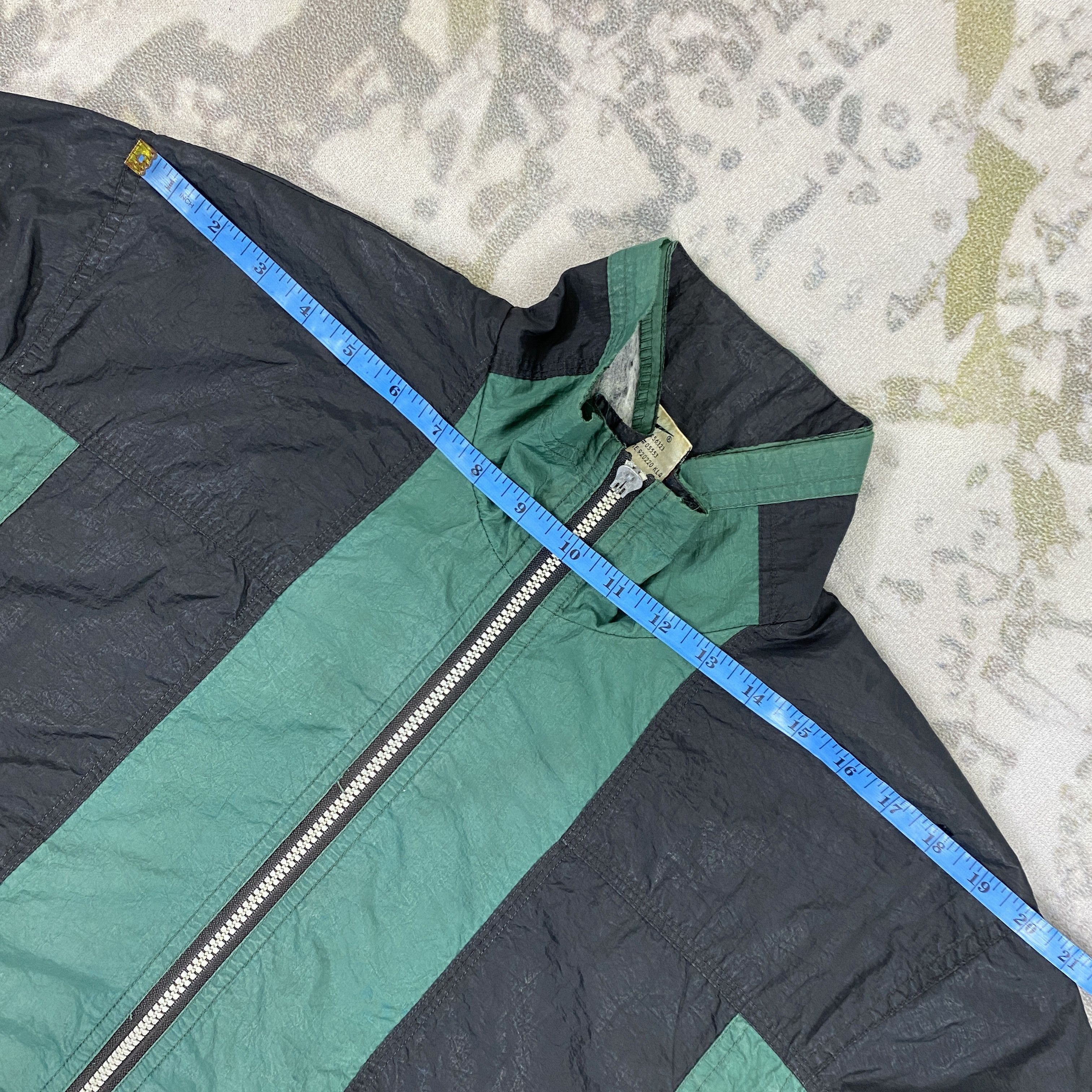 Japanese Brand Vintage Nike Distressed Windbreaker Puffer Jacket- J374 Size ONE SIZE - 4 Thumbnail