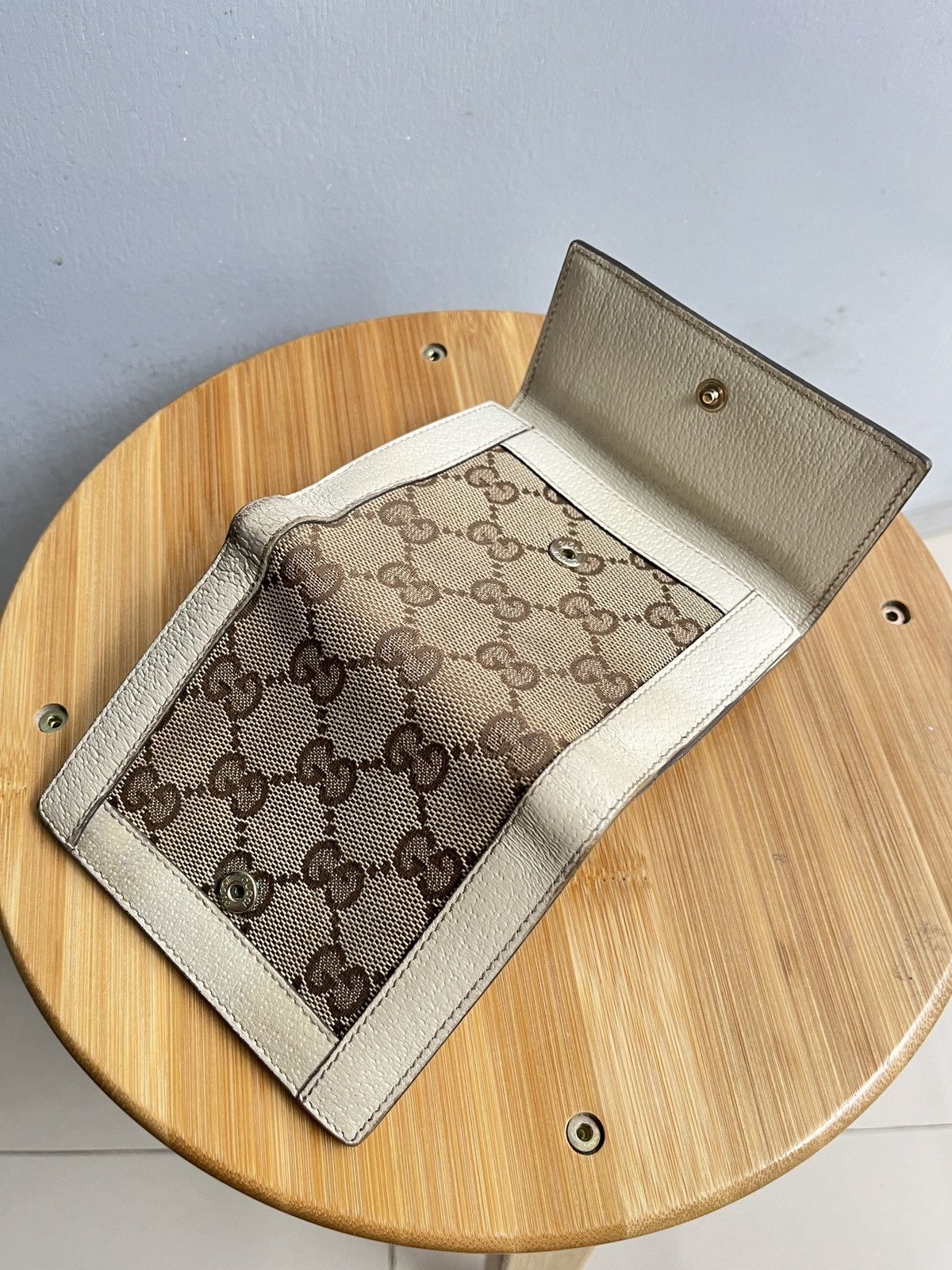 Gucci Gucci Beige/Off White GG Canvas and Leather Compact Wallet Size ONE SIZE - 5 Thumbnail