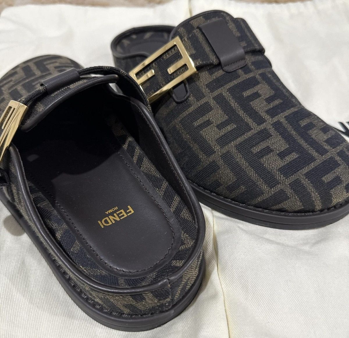 Fendi Fendi Canvas Mules Size US 7.5 / IT 37.5 - 2 Thumbnail