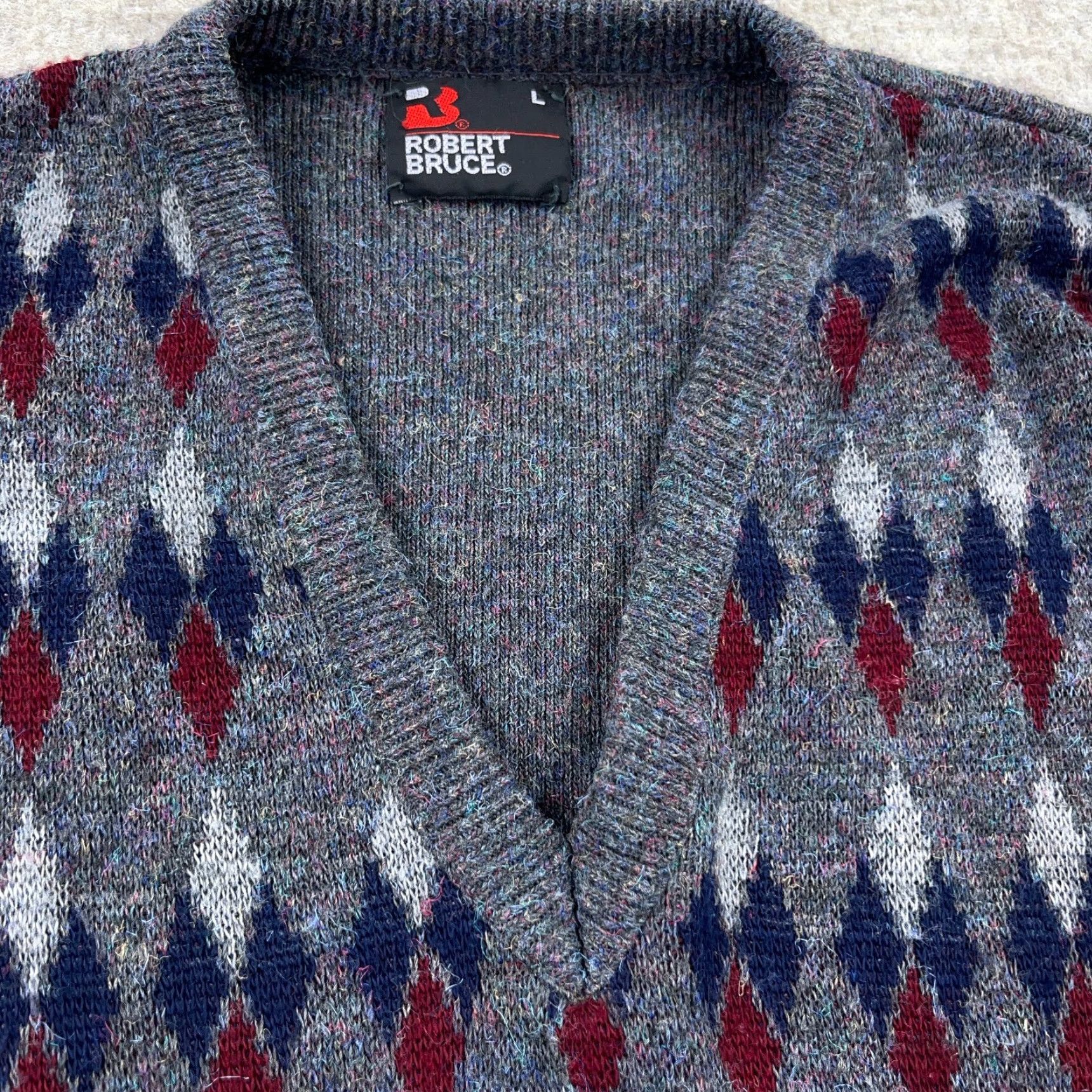 Vintage VINTAGE Grandpa Sweater Men Large Gray Red V Neck Knit 80s 90s Diamond Golf Size US L / EU 52-54 / 3 - 2 Thumbnail