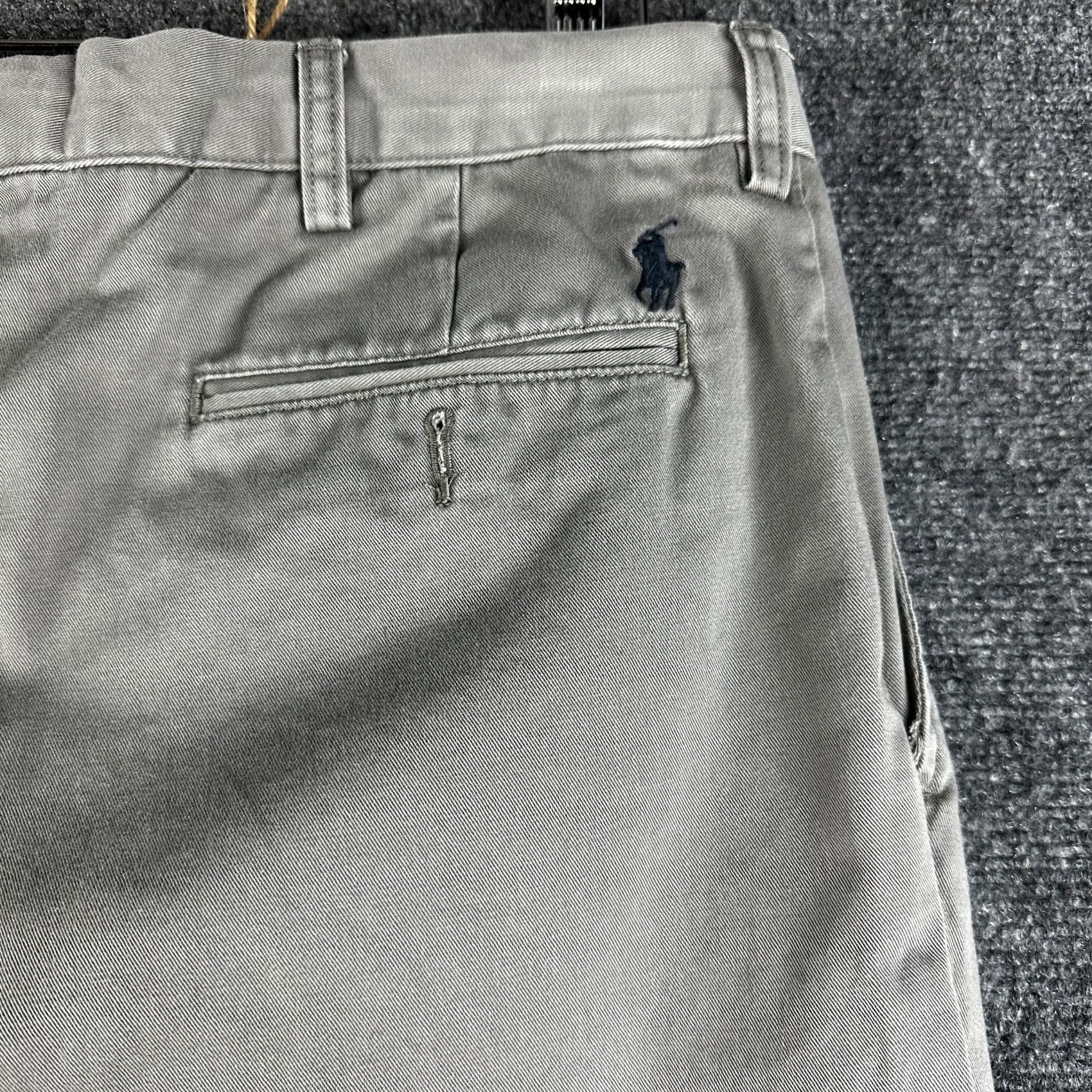 Polo Ralph Lauren Polo Ralph Lauren Pants Mens 36 X 33 Classic Fit Chino Gray Cotton Pockets Logo Size US M / EU 48-50 / 2 - 8 Thumbnail