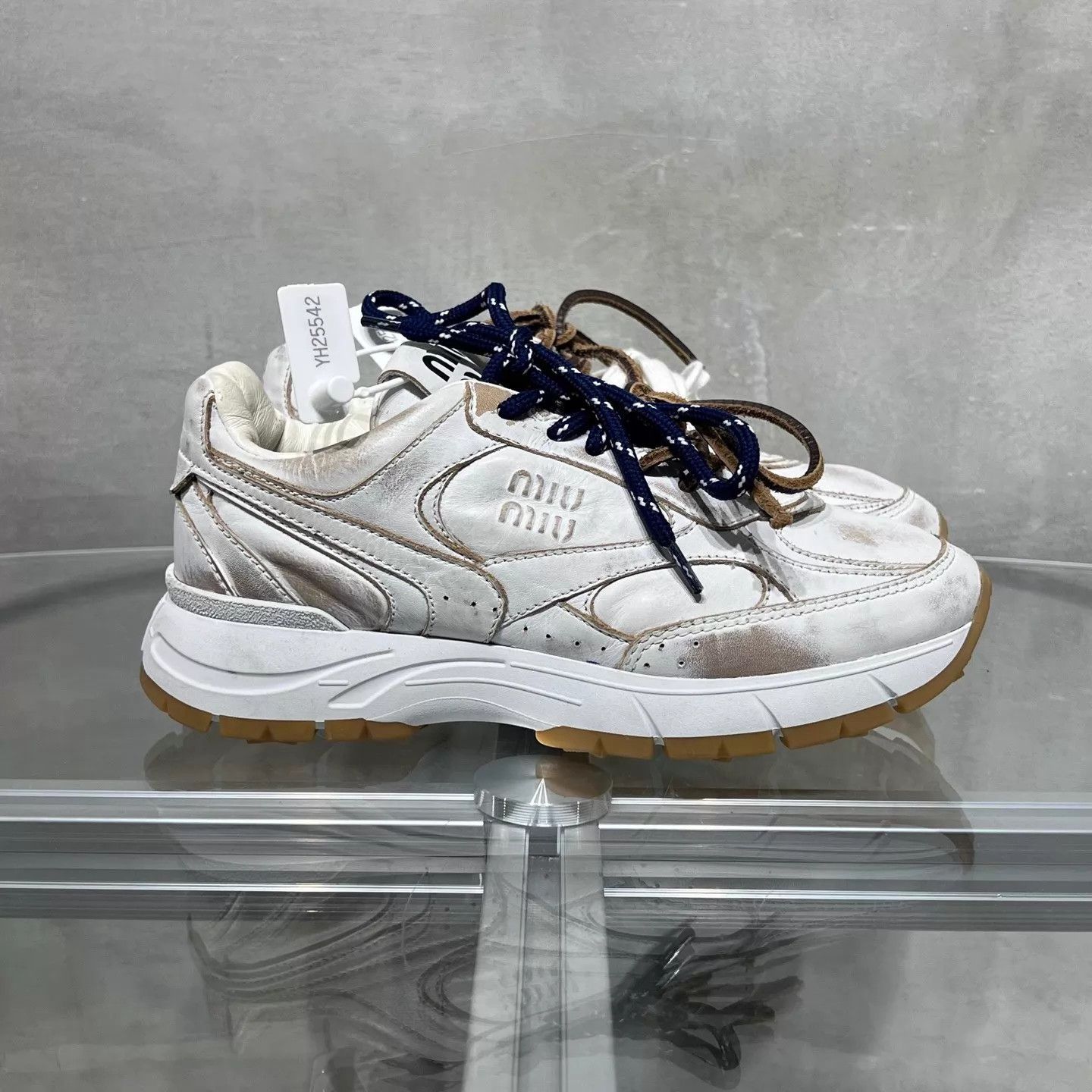 Miu Miu Miu Miu x NB Distressed White 35 Women's Sneakers Size US 4.5 / IT 34.5 - 4 Thumbnail