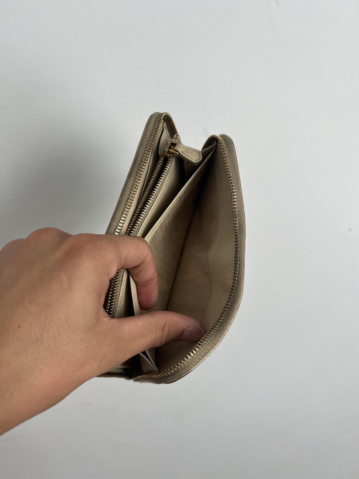 Prada Prada wallet RARE Size ONE SIZE - 8 Thumbnail