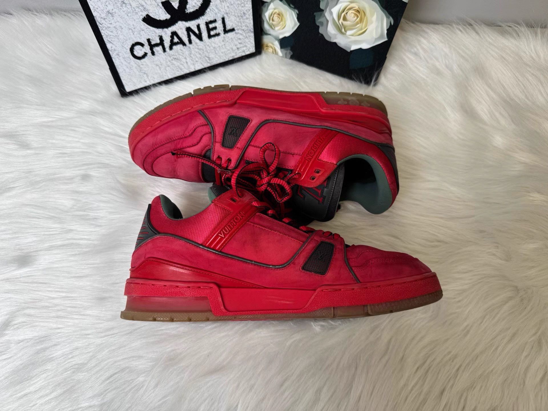 Louis Vuitton Louis Vuitton Trainer Red Suede Sneakers K36 Size US 8 / EU 41 - 6 Thumbnail