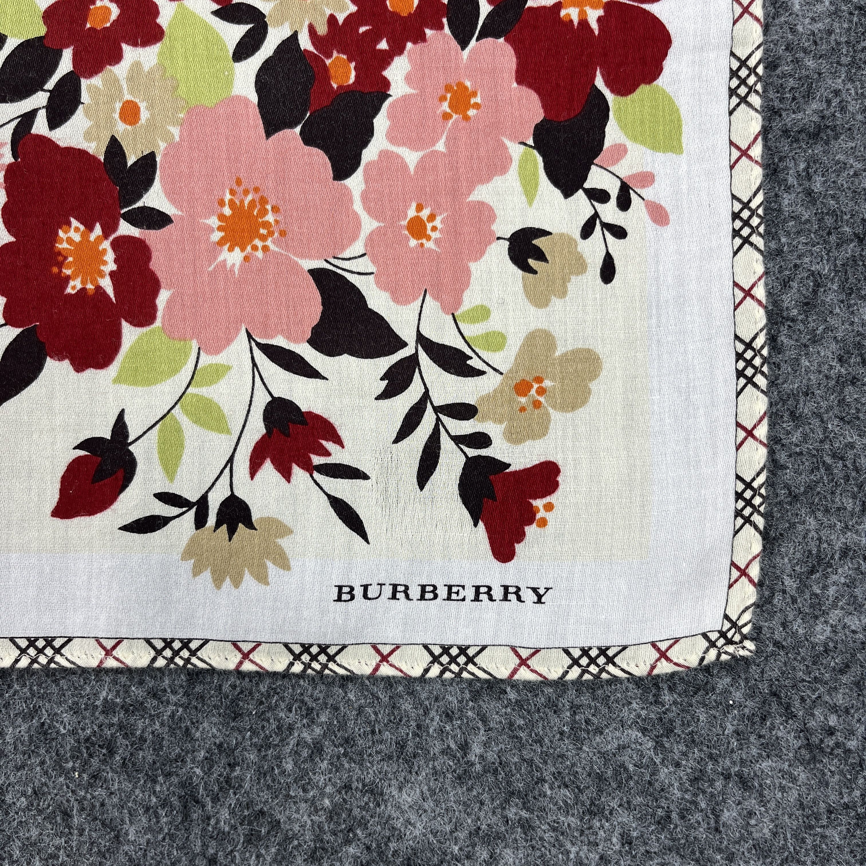 Burberry Burberrys Handkerchief / Bandana / Neckerchief B1184 Size ONE SIZE - 2 Thumbnail