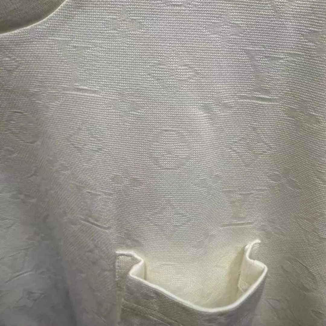 Louis Vuitton Louis Vuitton White Monogram Short S Tee new with tags Size S / US 4 / IT 40 - 3 Thumbnail