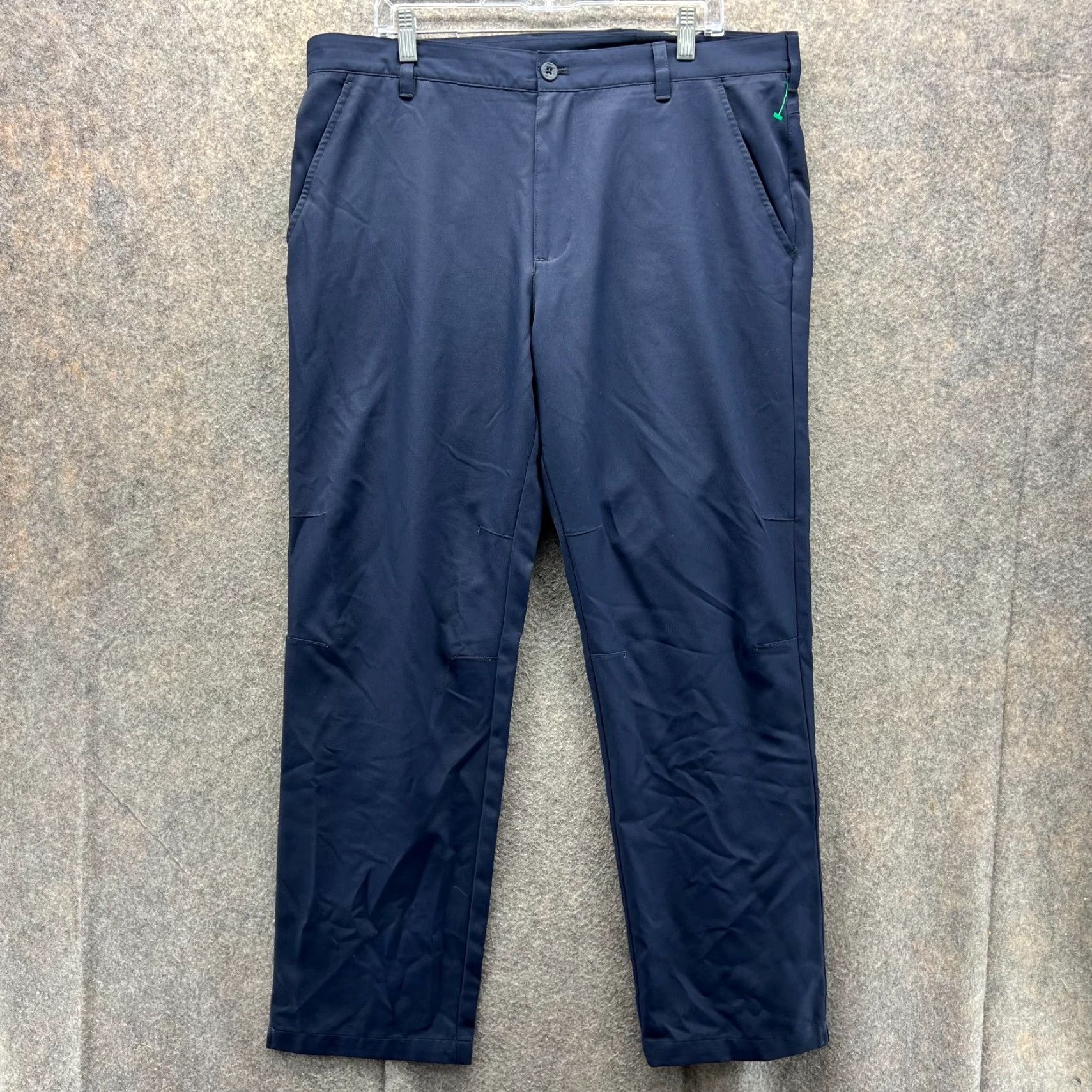 Izod Izod Pants Men 38x32 Chino Flat Front Athletic Black Jeans? (Note: "Jeans" not in original) Size US 38 / EU 54 - 2 Thumbnail