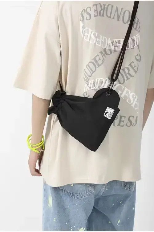 Japanese Brand Y2k aesthetic nylon crossbody pouch bag side bag Size ONE SIZE - 2 Thumbnail