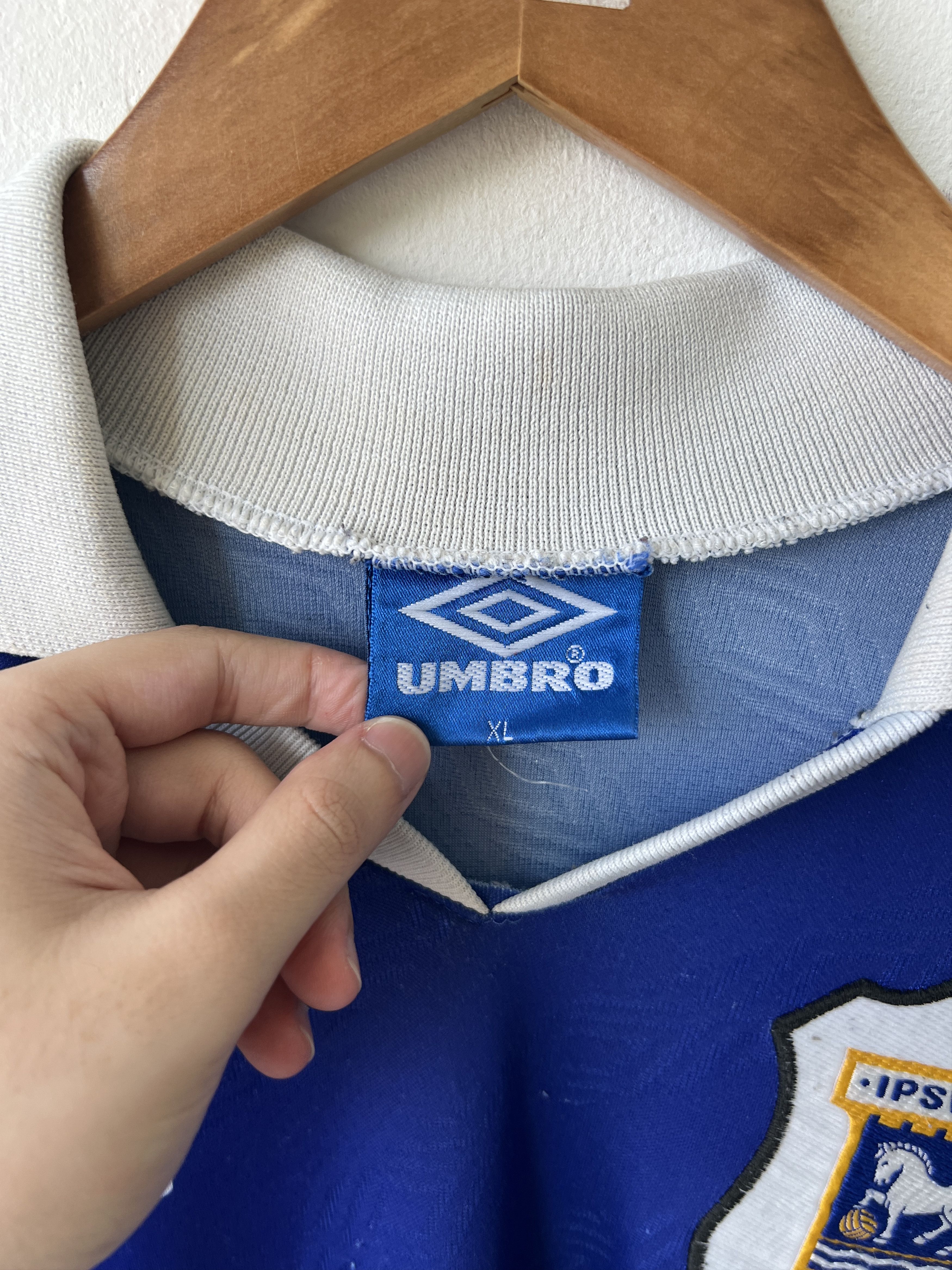 Umbro (XL) Ipswich 1994-95 Home Kit Size US XL / EU 56 / 4 - 3 Thumbnail