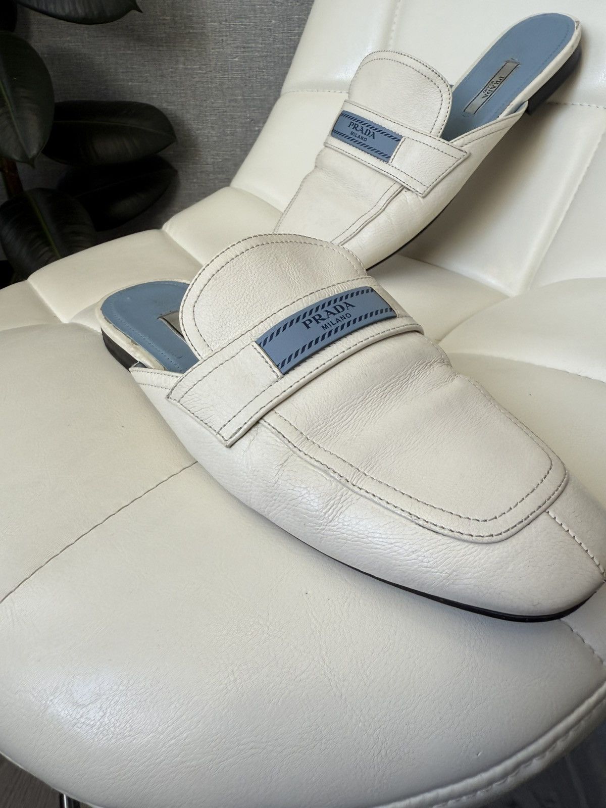 Prada Prada White Leather Backless Loafers Mules Blue Logo Detail Size US 9 / IT 39 - 9 Thumbnail