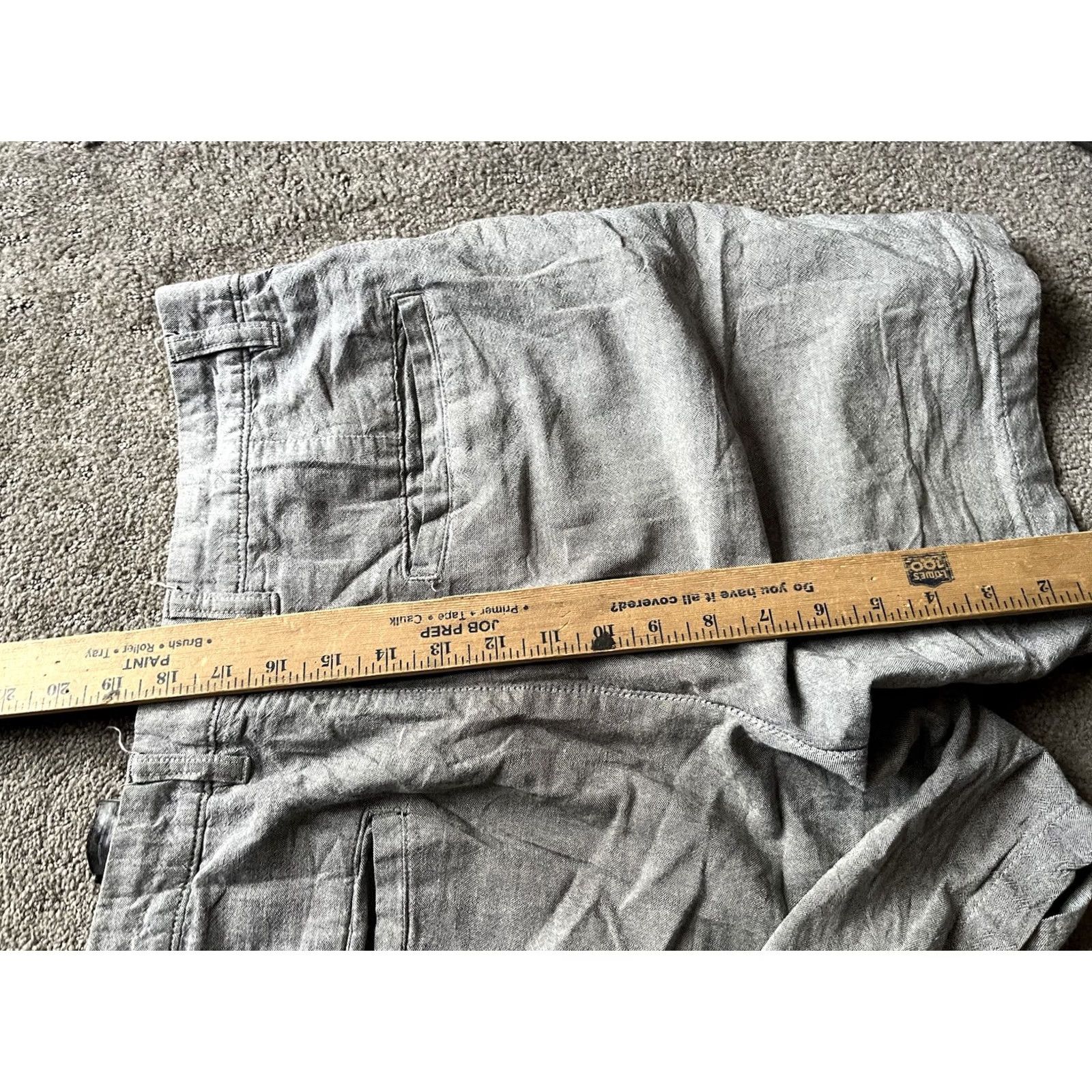 H&M H&M LOGG Chino Shorts Men Size 31 Gray Shorts Zip Fly Button Closure Belt Loops Cotton Regular Front Flat Front Vintage? Size US 31 - 4 Thumbnail
