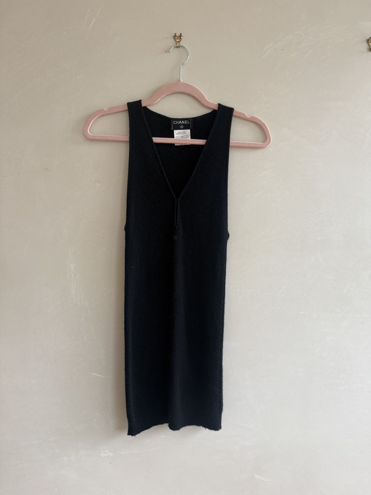 Chanel Vintage black cashmere chanel tank top Size XS / US 0-2 / IT 36-38 - 12 Thumbnail