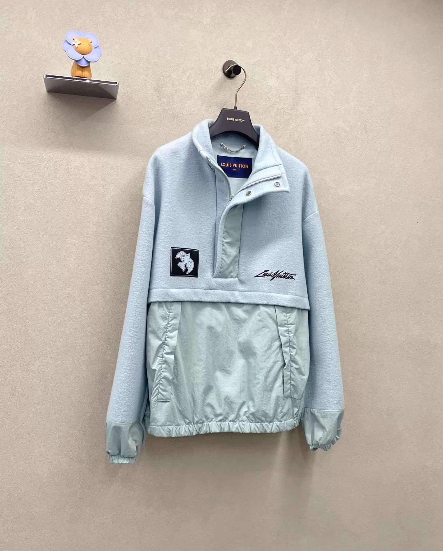 Louis Vuitton Lv color blocked blue crewneck sweatshirt size 50 Size US M / EU 48-50 / 2 - 3 Thumbnail