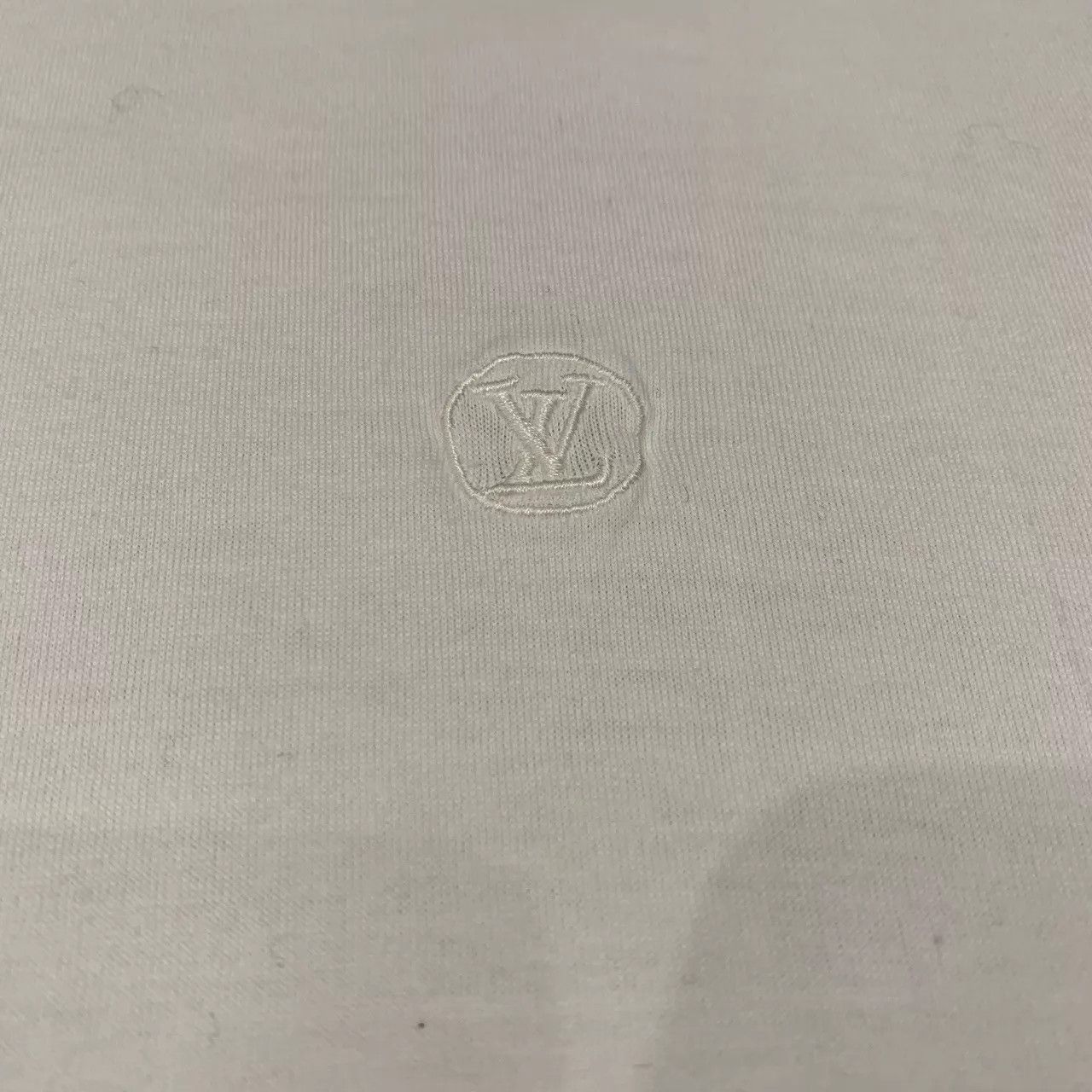 Louis Vuitton LV White Embroidered Mini Logo Short Tee L 95 New Size L / US 10 / IT 46 - 6 Thumbnail