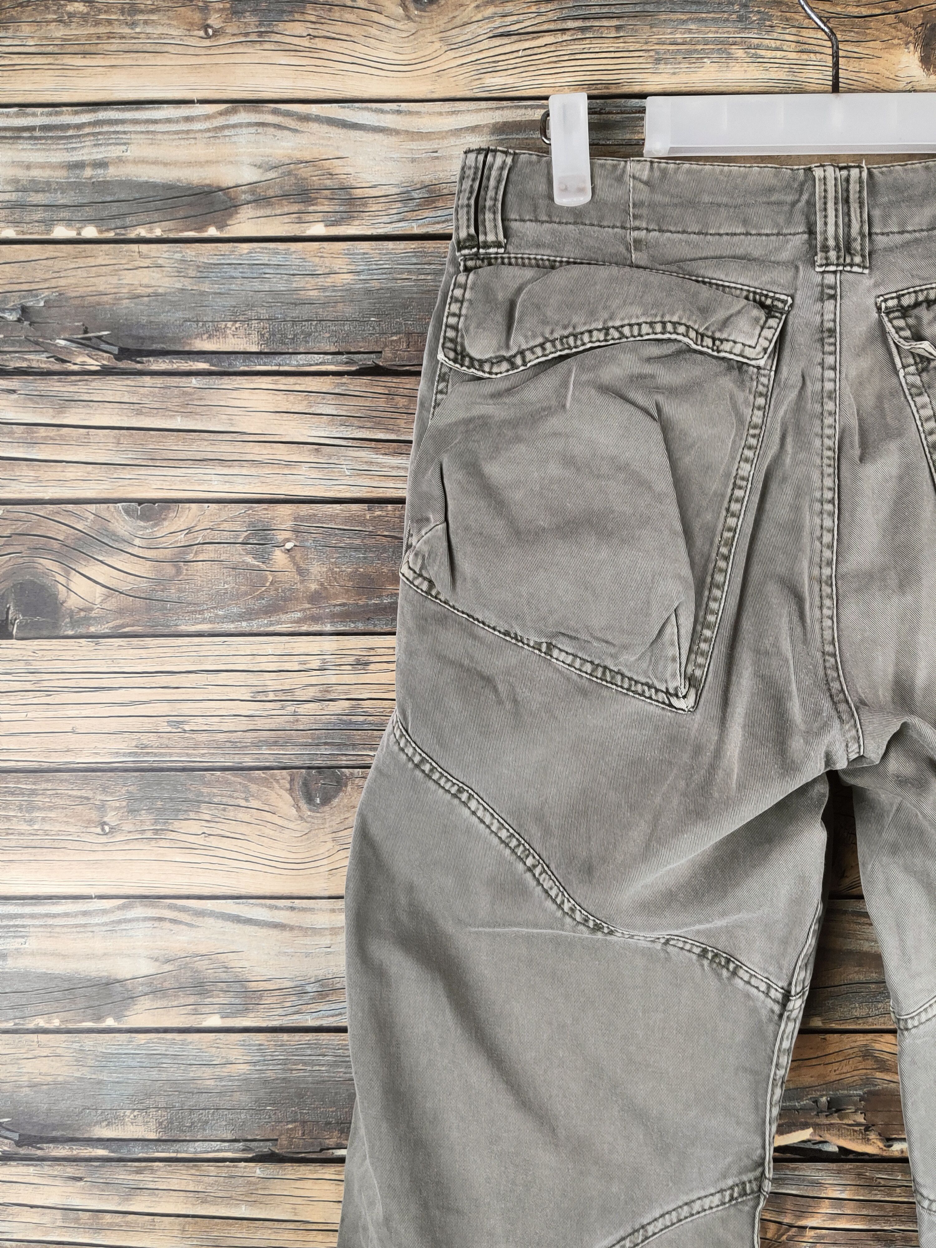 French Connection DL French Connection Olive Multipocket Cargo Pants #46-133 Size US 30 / EU 46 - 8 Thumbnail