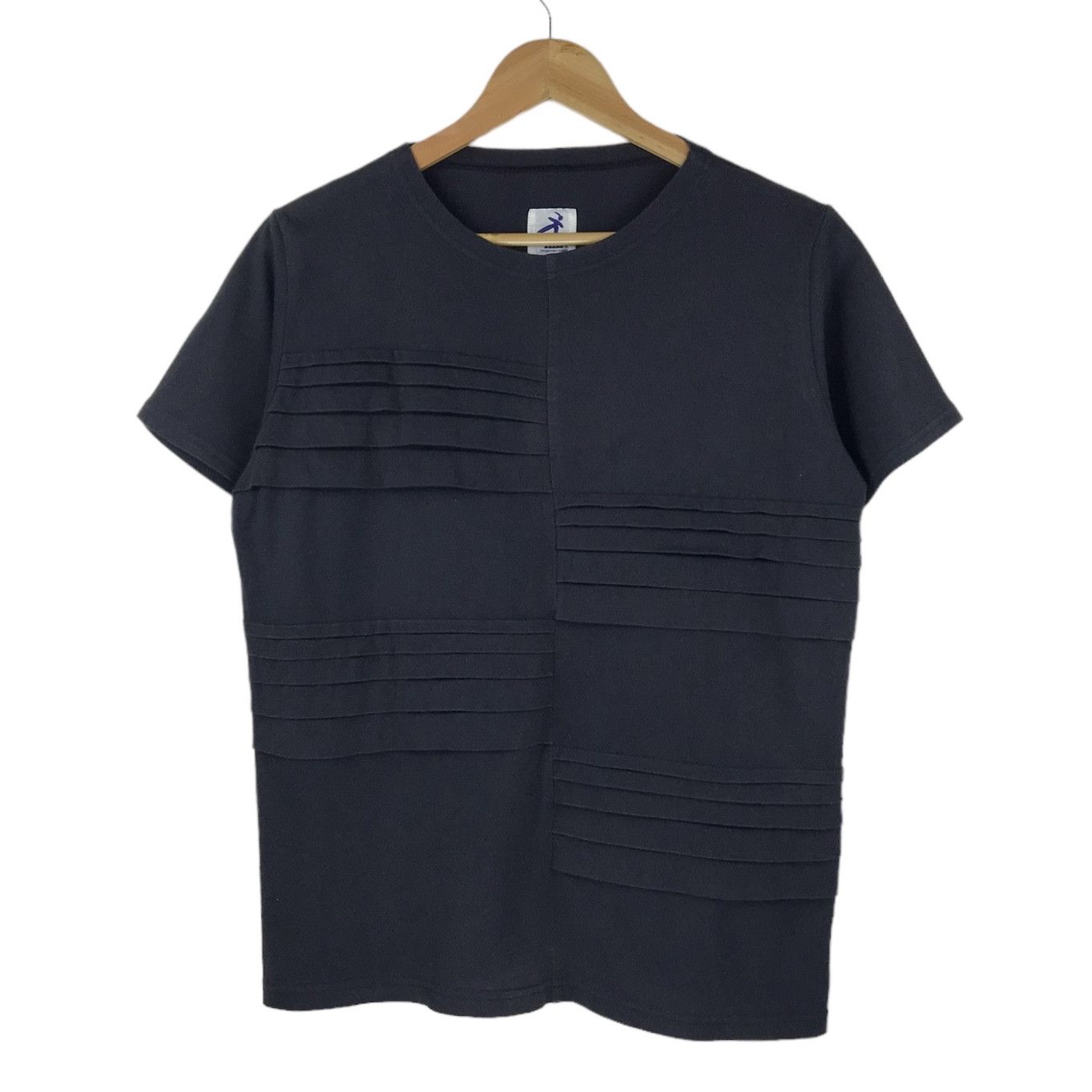 issey-miyake-issey-miyake-hai-sporting-gear-pleats-black-tee-shirt-m