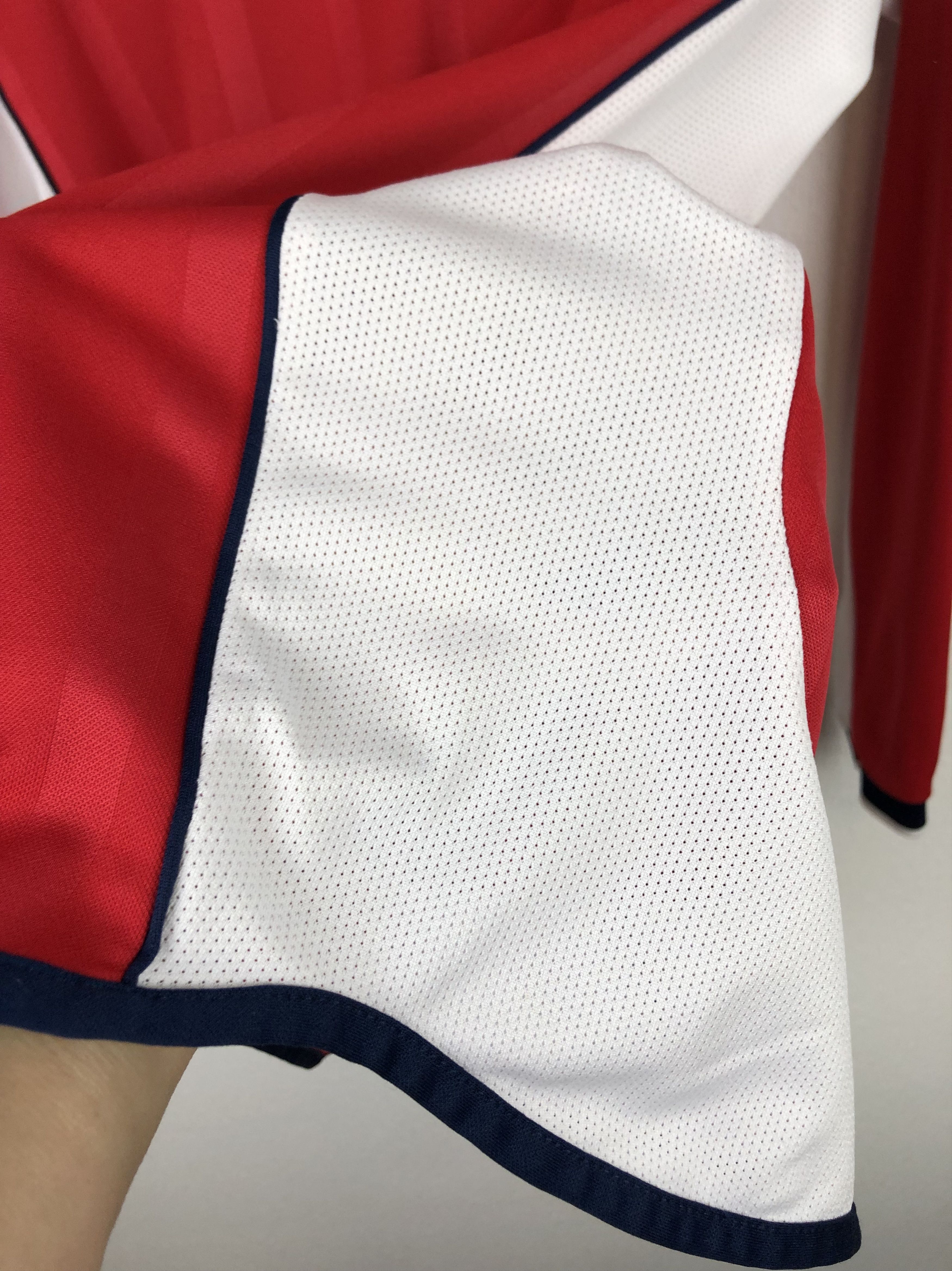 Umbro Vintage Walton & Hersham Football Shirt Jersey Tee Hype Size US S / EU 44-46 / 1 - 5 Thumbnail
