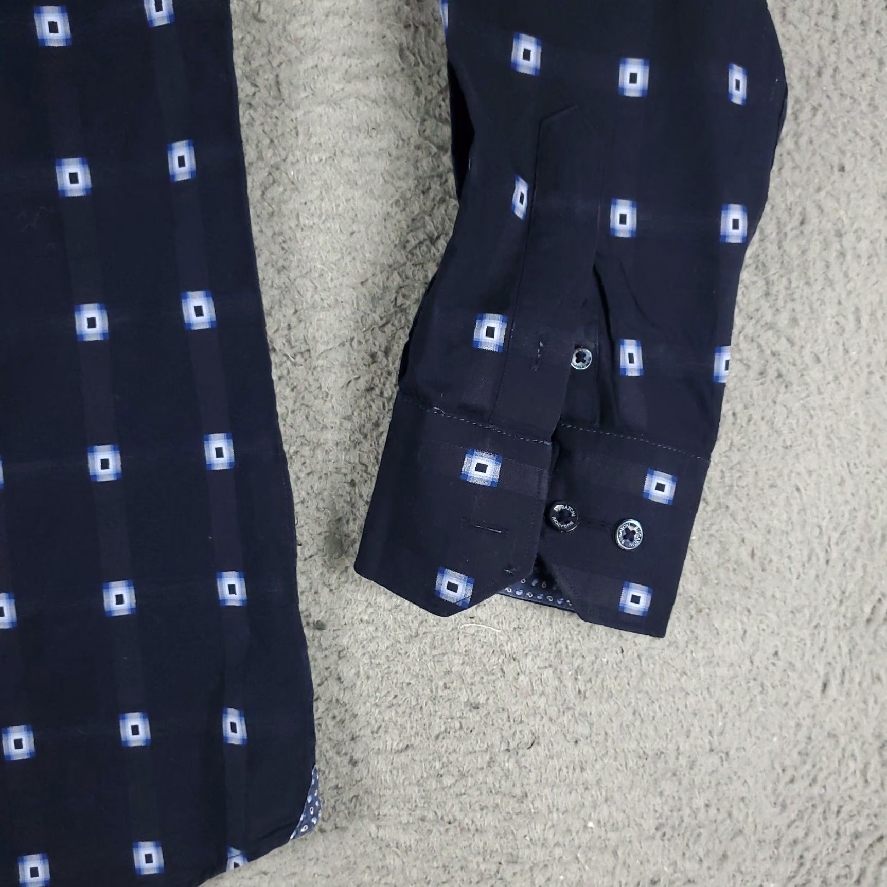 BUGATCHI VINTAGE Bugatchi Uomo Men's Long Sleeve Button-Up Shirt Size Large Blue Geometric Pattern Modern Classic Size US L / EU 52-54 / 3 - 5 Thumbnail