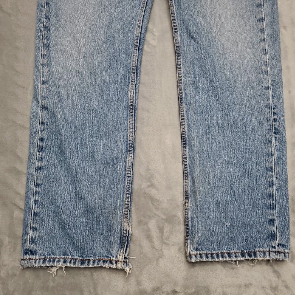 Denime VINTAGE Levis Jeans Mens 36x32 Blue 505 Regular Fit Straight Leg Distressed Denim Pants Size US 36 / EU 52 - 2 Thumbnail