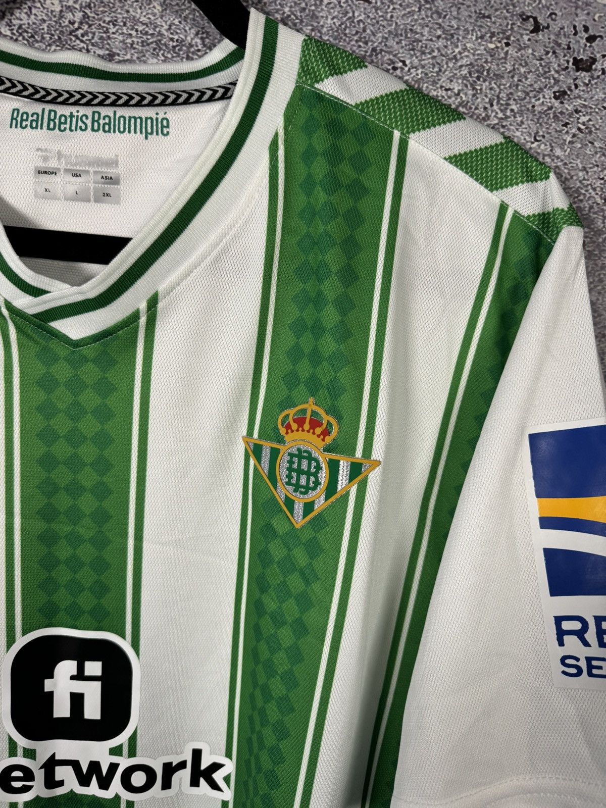 Hummel Real Betis 2023/24 Hummel Soccer Jersey Blokcore XL size Size US XL / EU 56 / 4 - 7 Thumbnail