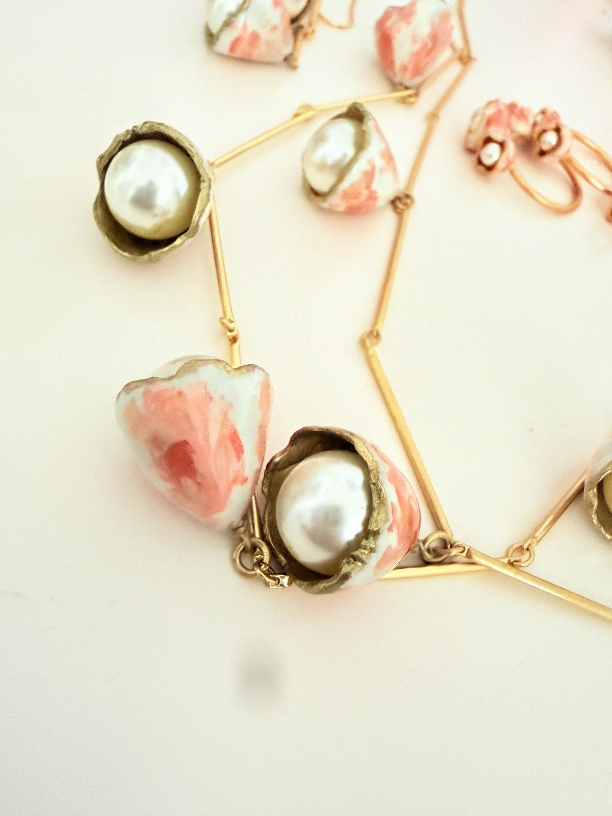 Tory Burch Tory Burch Floral Pearl Necklace Size ONE SIZE - 5 Thumbnail