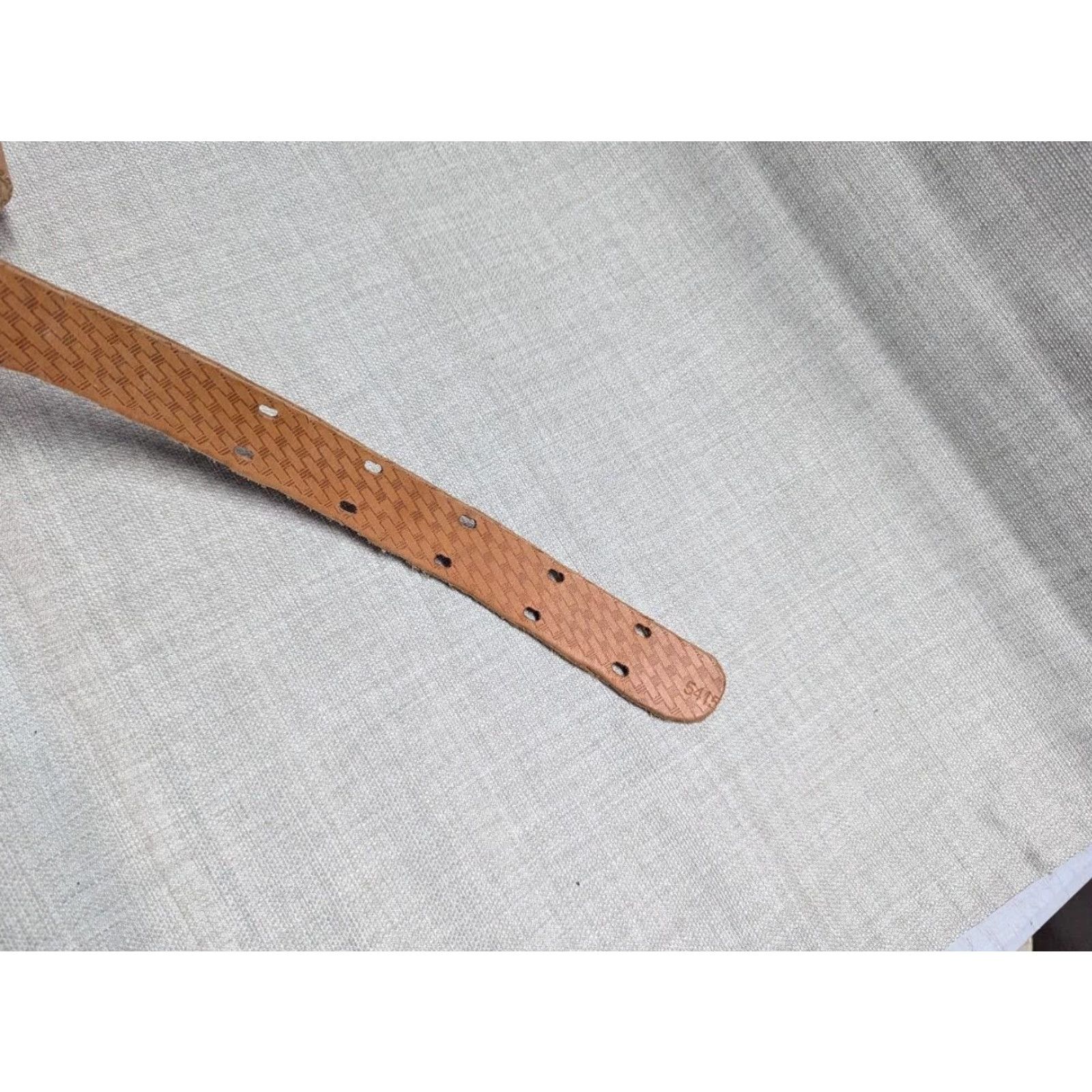 Vintage VINTAGE construction belt Tooled Brown Cowhide Leather 38 Belt Mens 2" wide, 44" total length, 34-42" holes Size 38 - 4 Thumbnail