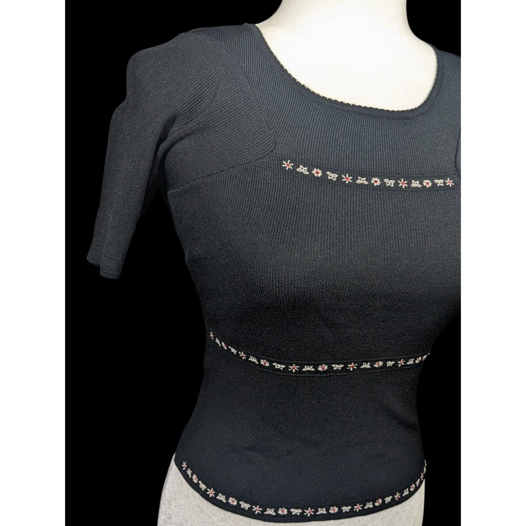 Other Y2K Jane Doe Black Top With Red And White Embroidered Floral Size S / US 4 / IT 40 - 3 Thumbnail